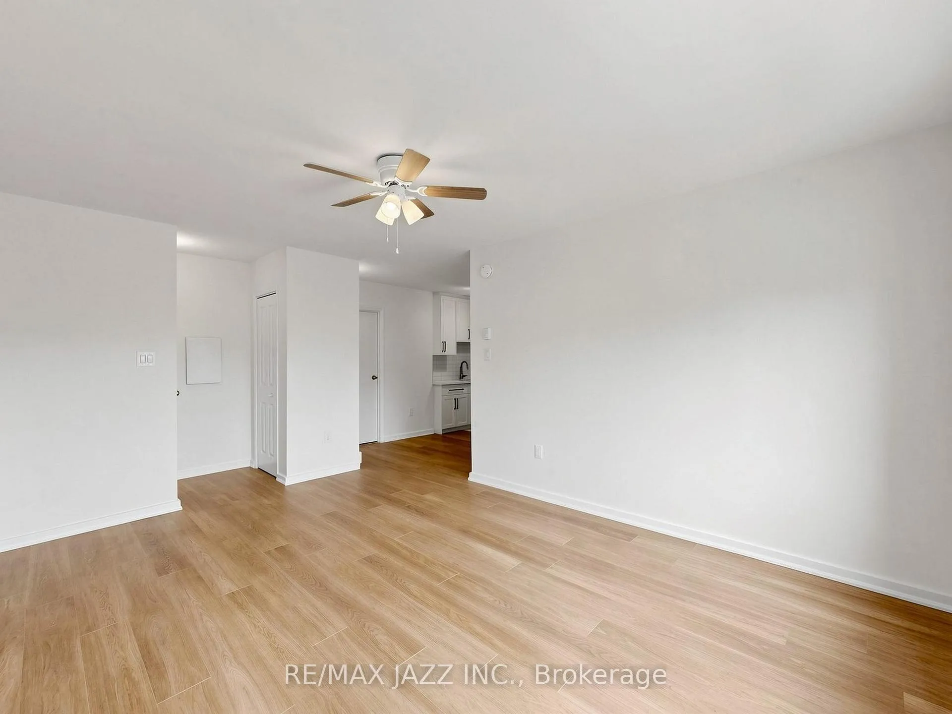 Photo 11 of Unit A, 6258 Main Street, Whitchurch-Stouffville, Stouffville — HOMEH