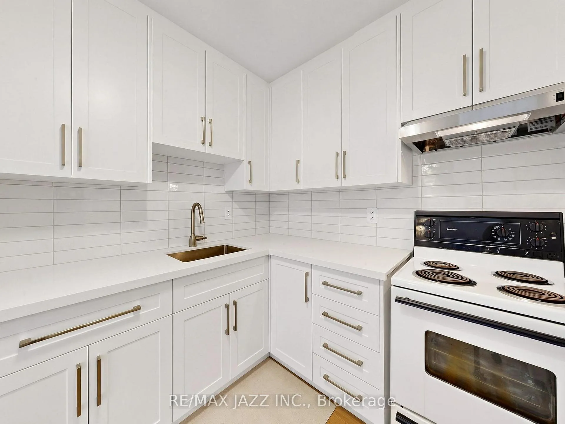 Photo 17 of Unit A, 6258 Main Street, Whitchurch-Stouffville, Stouffville — HOMEH