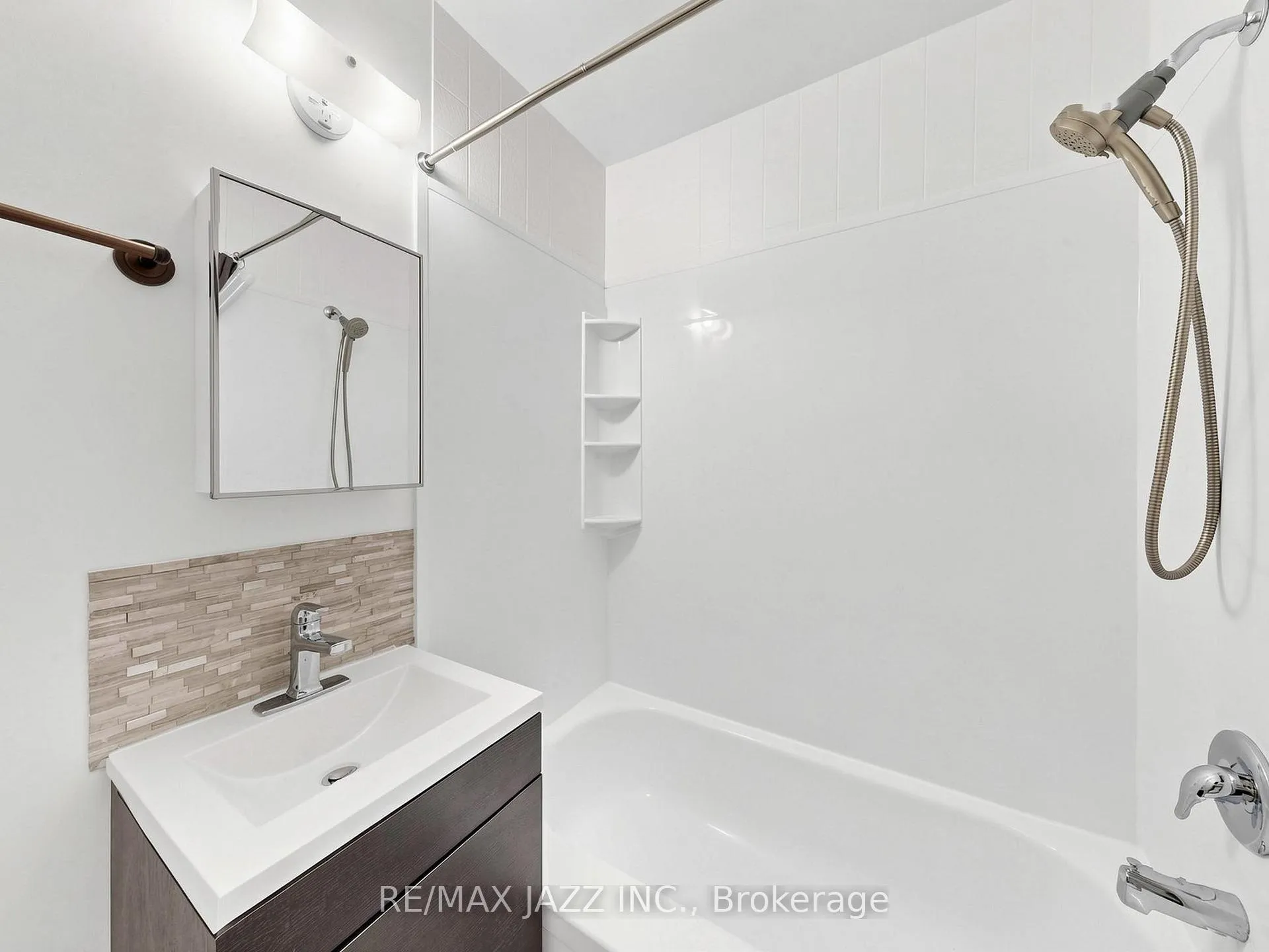 Photo 26 of Unit A, 6258 Main Street, Whitchurch-Stouffville, Stouffville — HOMEH