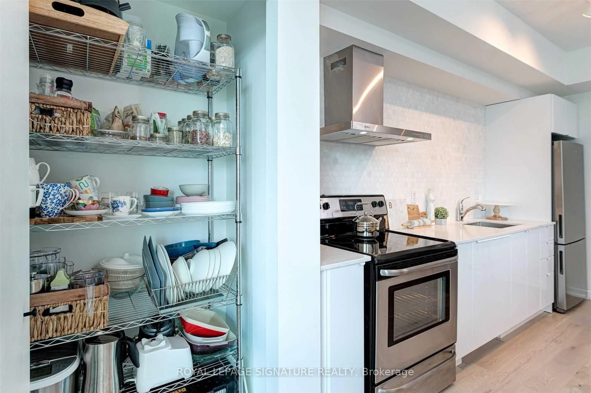 Photo 7 of Unit 1010, 69 Lynn Williams Street, Toronto, Niagara — HOMEH