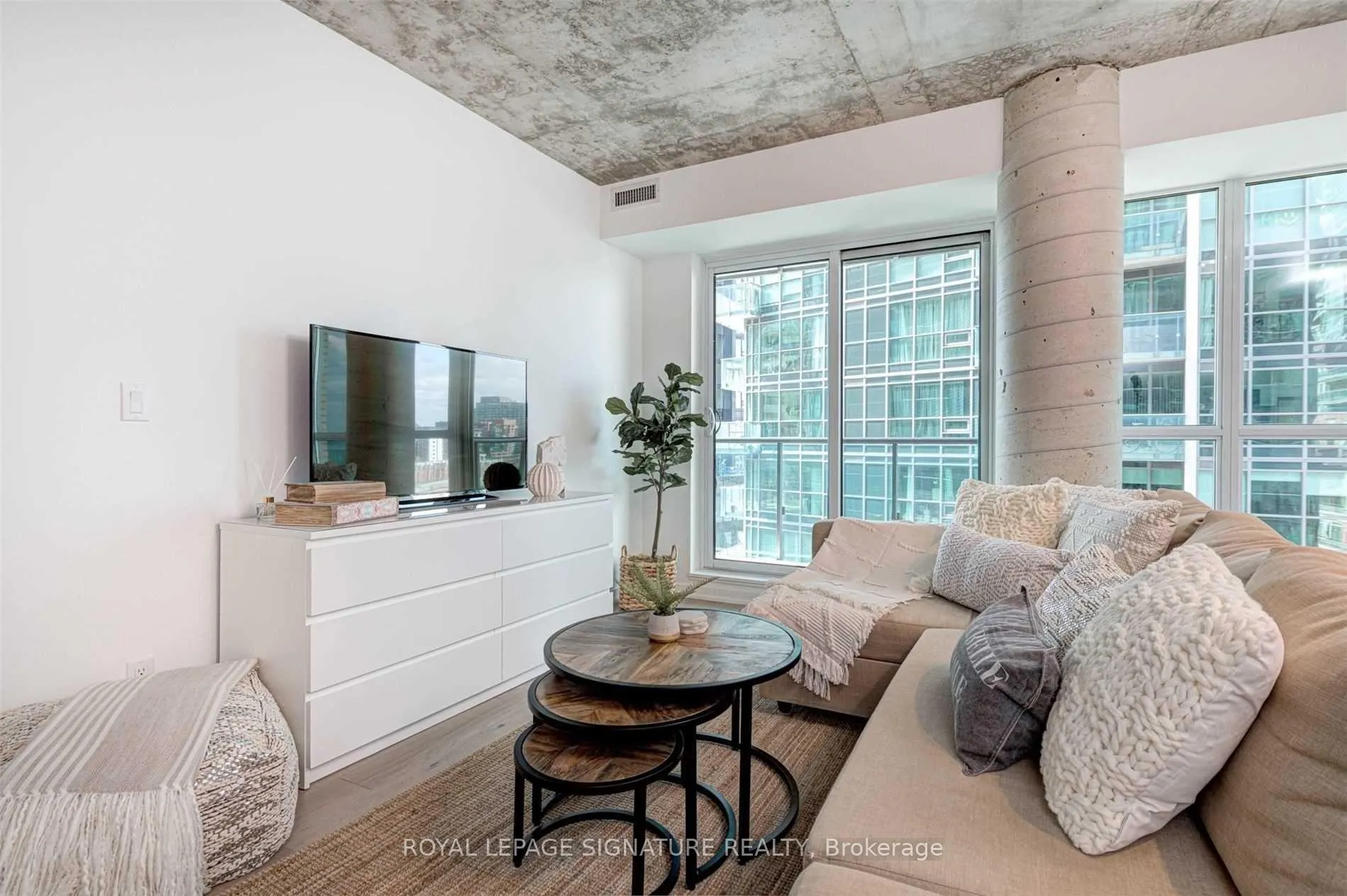 Photo 12 of Unit 1010, 69 Lynn Williams Street, Toronto, Niagara — HOMEH