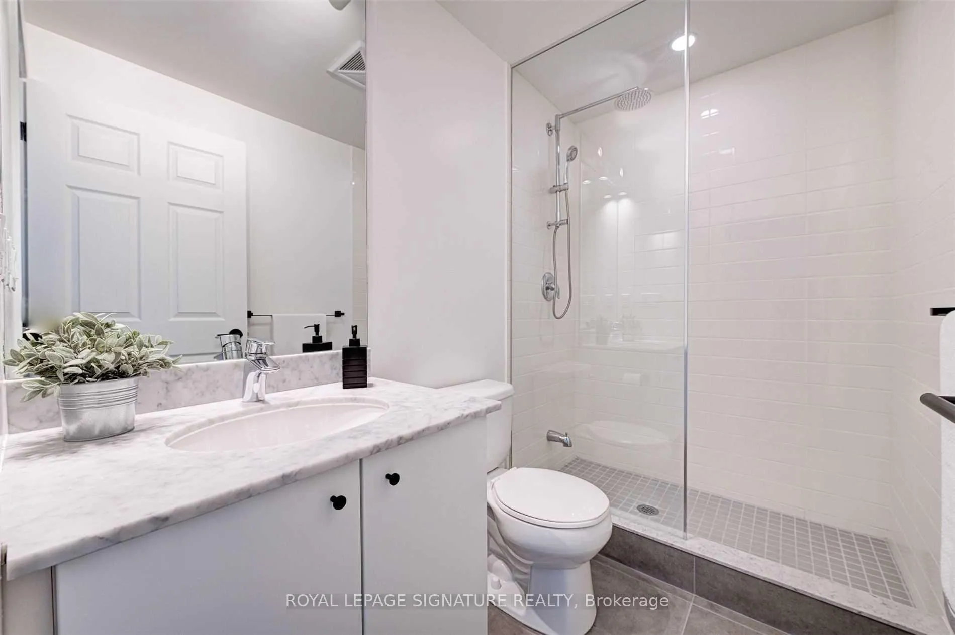 Photo 18 of Unit 1010, 69 Lynn Williams Street, Toronto, Niagara — HOMEH