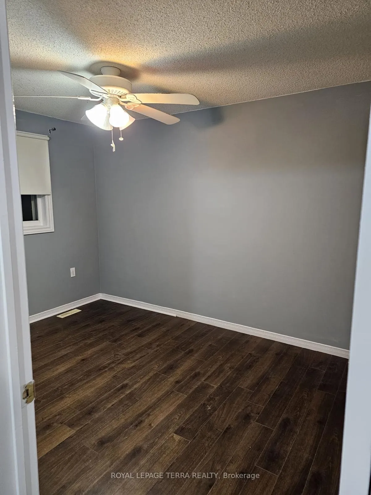 Photo 8 of 23 Ferguson Drive, Barrie, Northwest — HOMEH