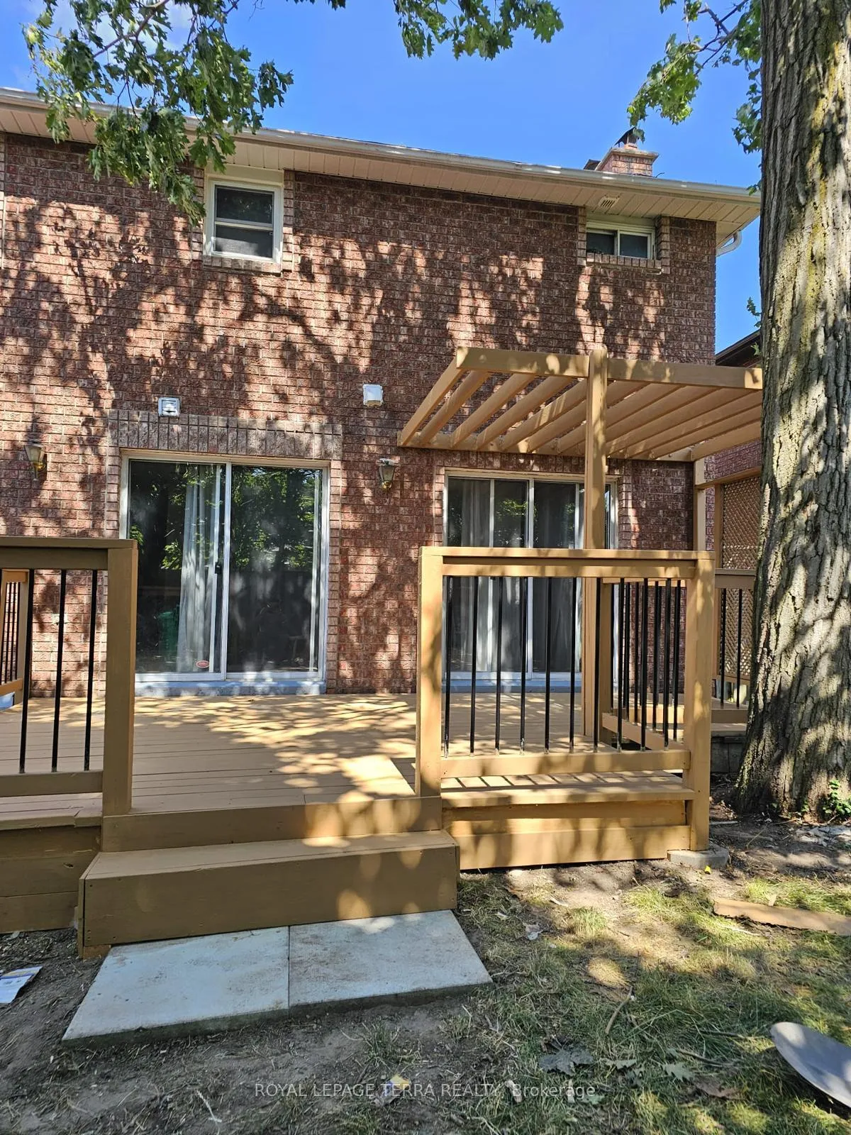 Photo 13 of 23 Ferguson Drive, Barrie, Northwest — HOMEH