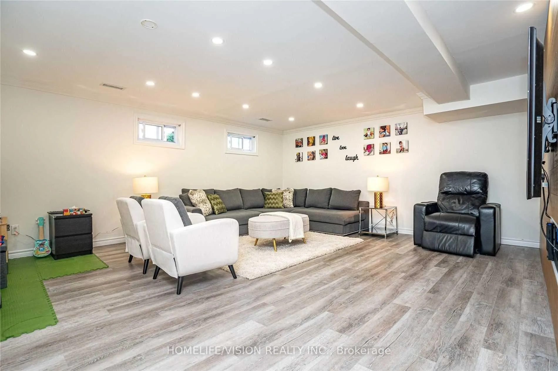 Photo 30 of 16 Palgrave Crescent, Brampton, Brampton East — HOMEH