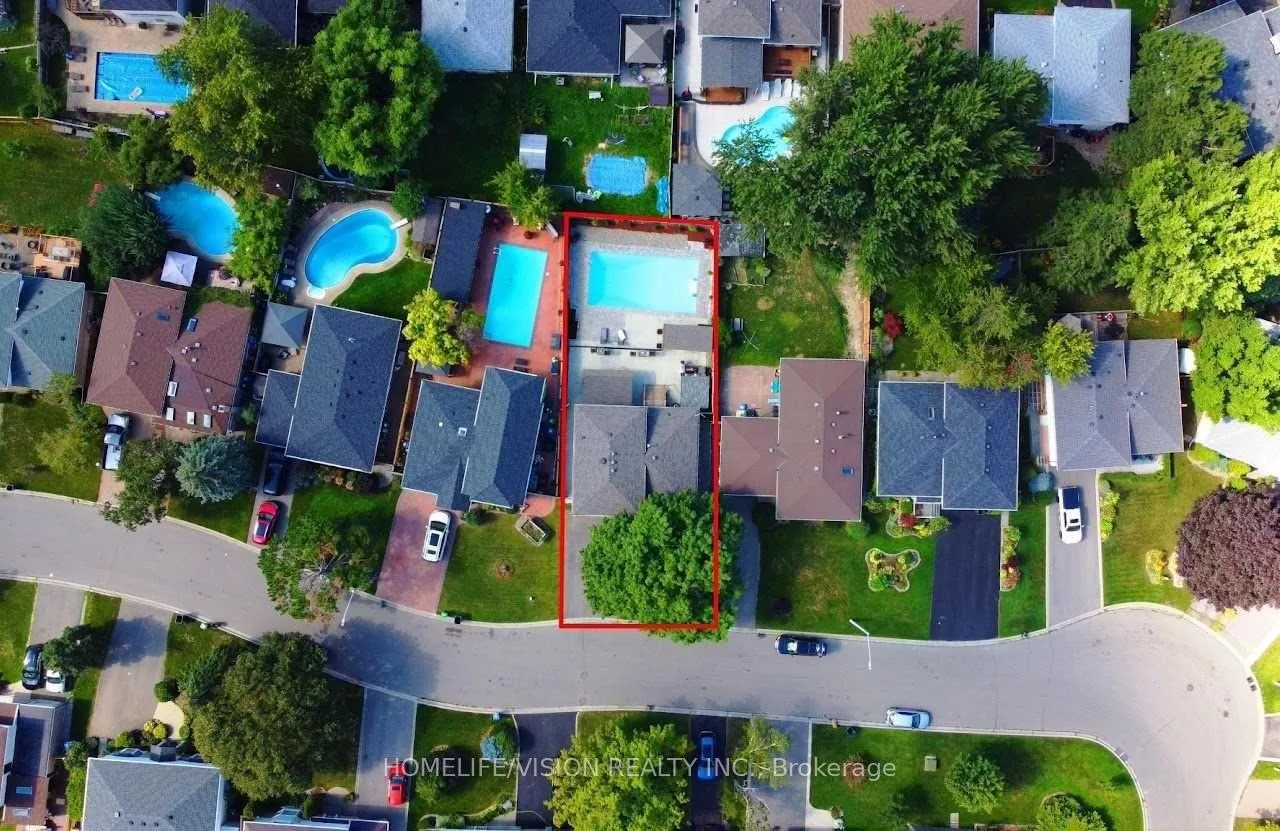 Photo 38 of 16 Palgrave Crescent, Brampton, Brampton East — HOMEH