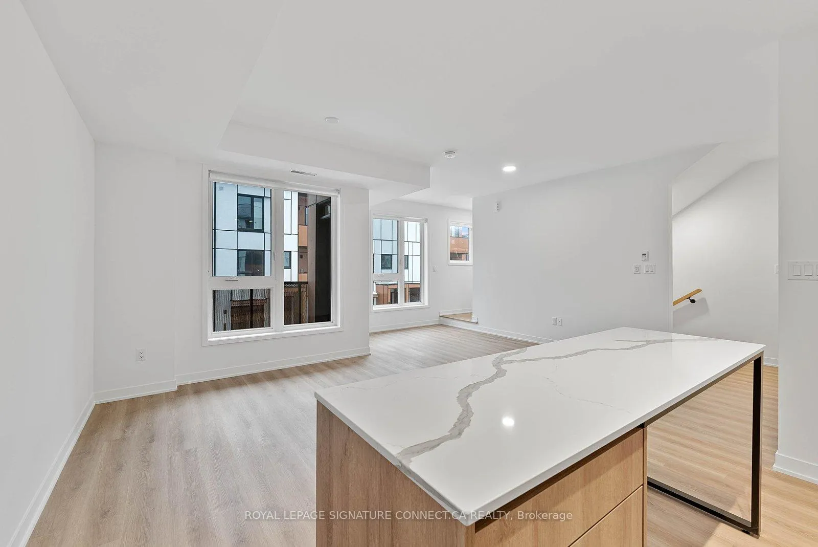Photo 4 of Unit TH206, 30 All Nations Drive, Brampton, Northwest Brampton — HOMEH