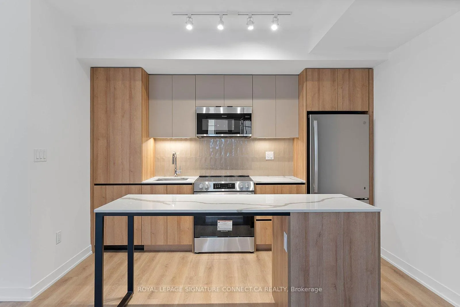Photo 5 of Unit TH206, 30 All Nations Drive, Brampton, Northwest Brampton — HOMEH