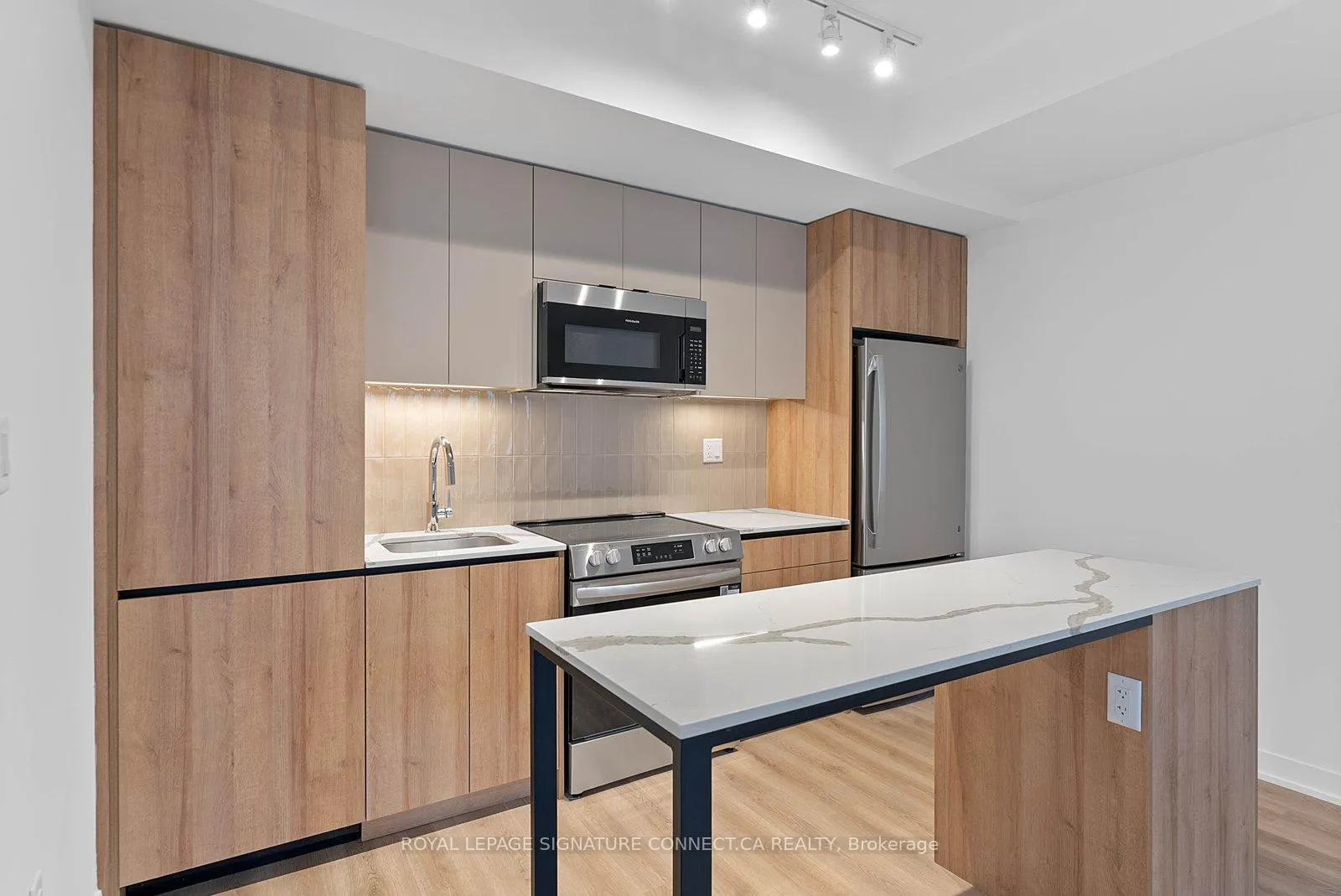 Photo 6 of Unit TH206, 30 All Nations Drive, Brampton, Northwest Brampton — HOMEH