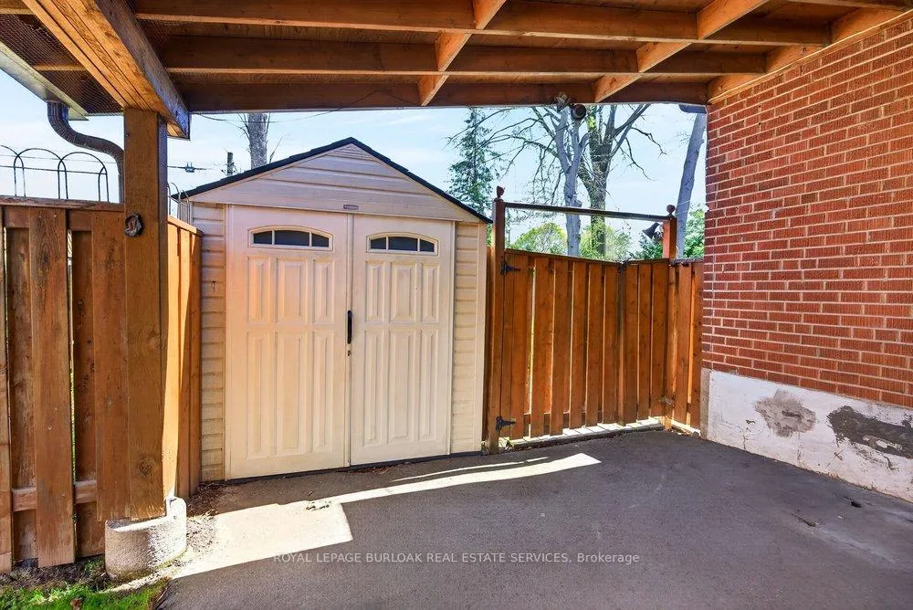 Photo 18 of 669 Drury Lane, Burlington, Brant — HOMEH