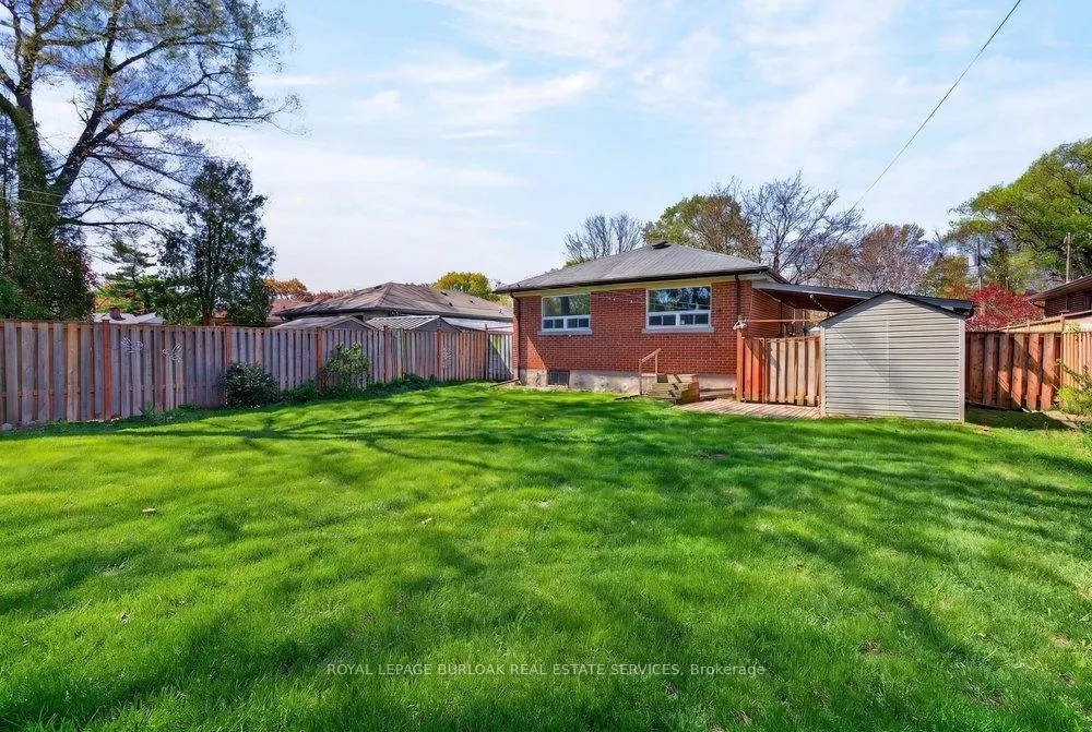 Photo 19 of 669 Drury Lane, Burlington, Brant — HOMEH