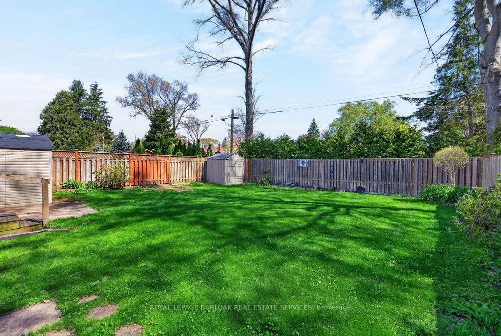 Photo 21 of 669 Drury Lane, Burlington, Brant — HOMEH