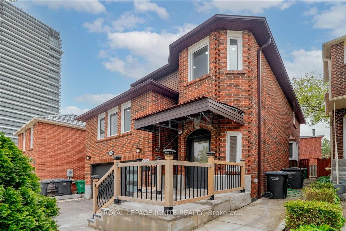 Photo 3 of 126 Sheldrake Court, Brampton, Brampton South — HOMEH