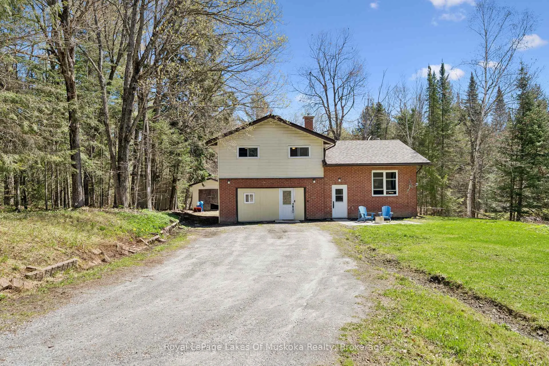 Front of 1052 Old Falkenburg Road
