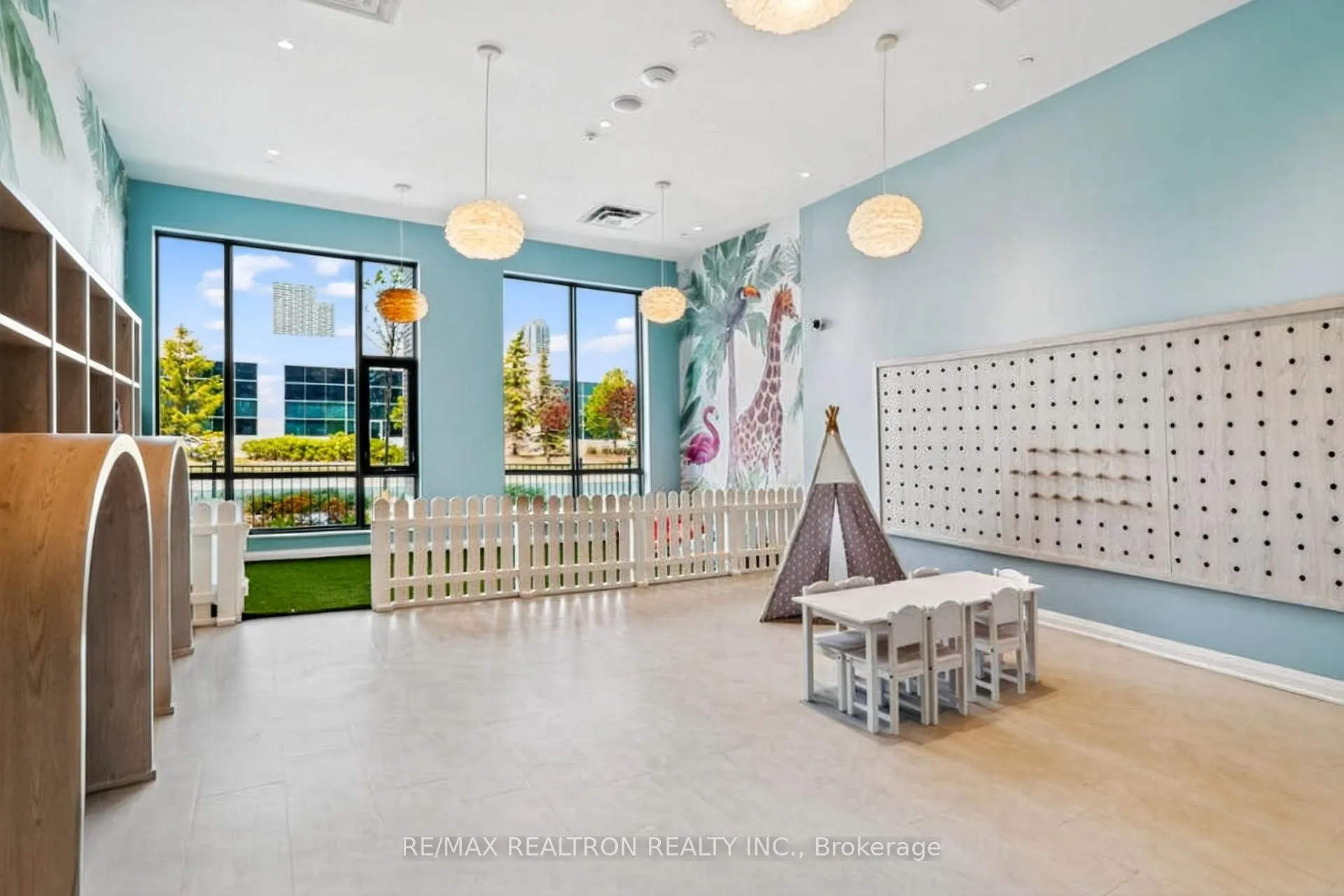 Photo 29 of Unit 717, 10 Honeycrisp Crescent, Vaughan, Vaughan Corporate Centre — HOMEH