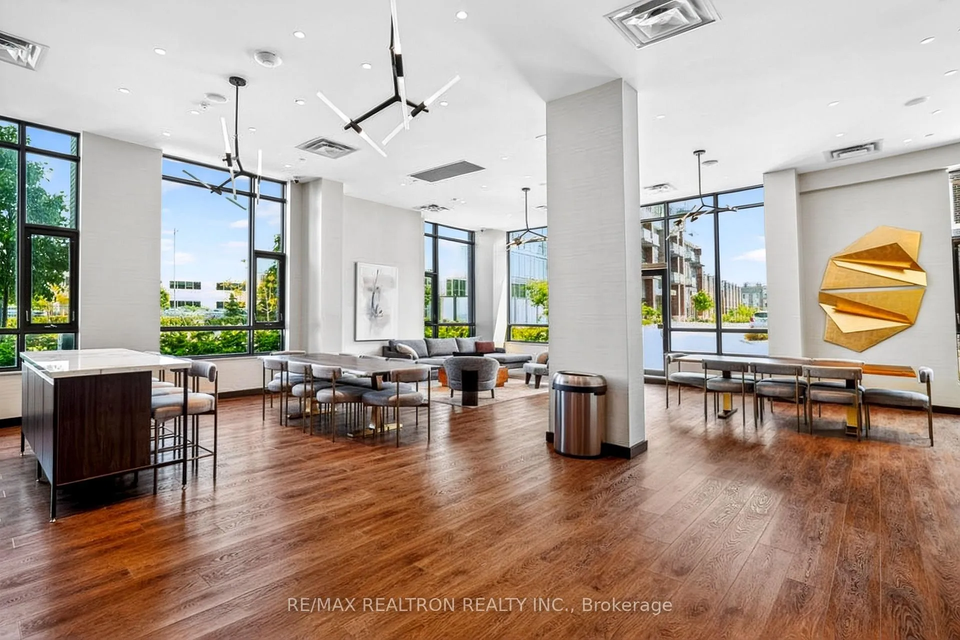 Photo 33 of Unit 717, 10 Honeycrisp Crescent, Vaughan, Vaughan Corporate Centre — HOMEH