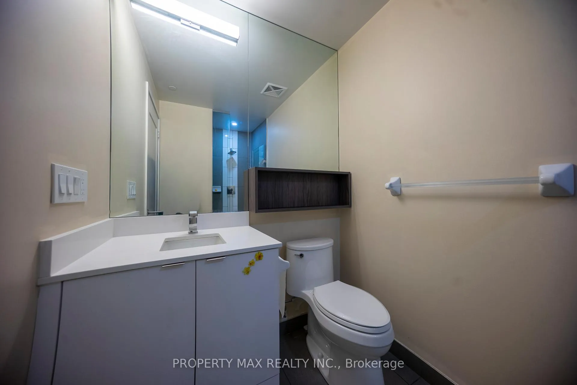 Photo 9 of Unit 403, 70 Princess Street, Toronto, Waterfront Communities — HOMEH