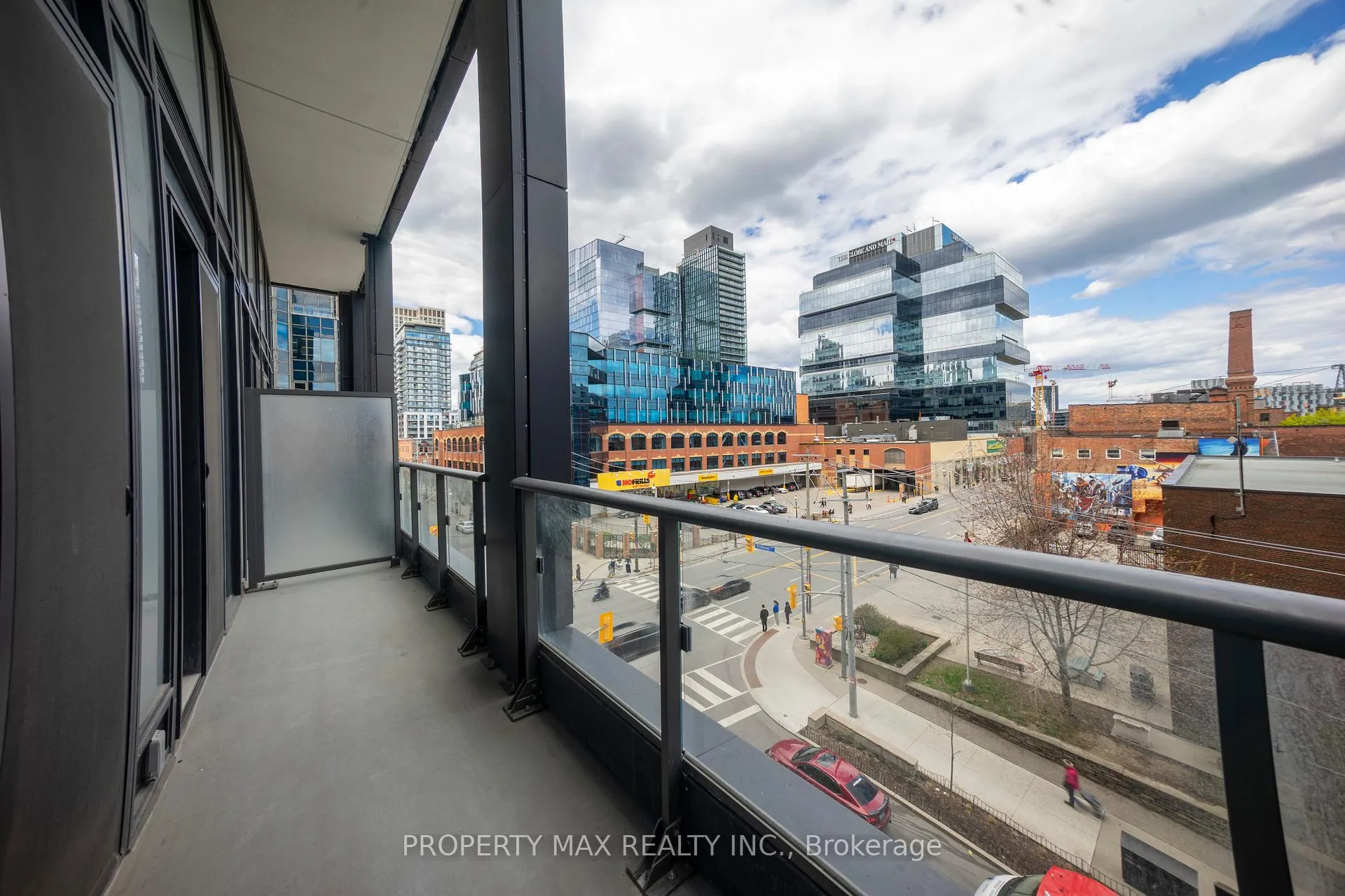 Photo 10 of Unit 403, 70 Princess Street, Toronto, Waterfront Communities — HOMEH