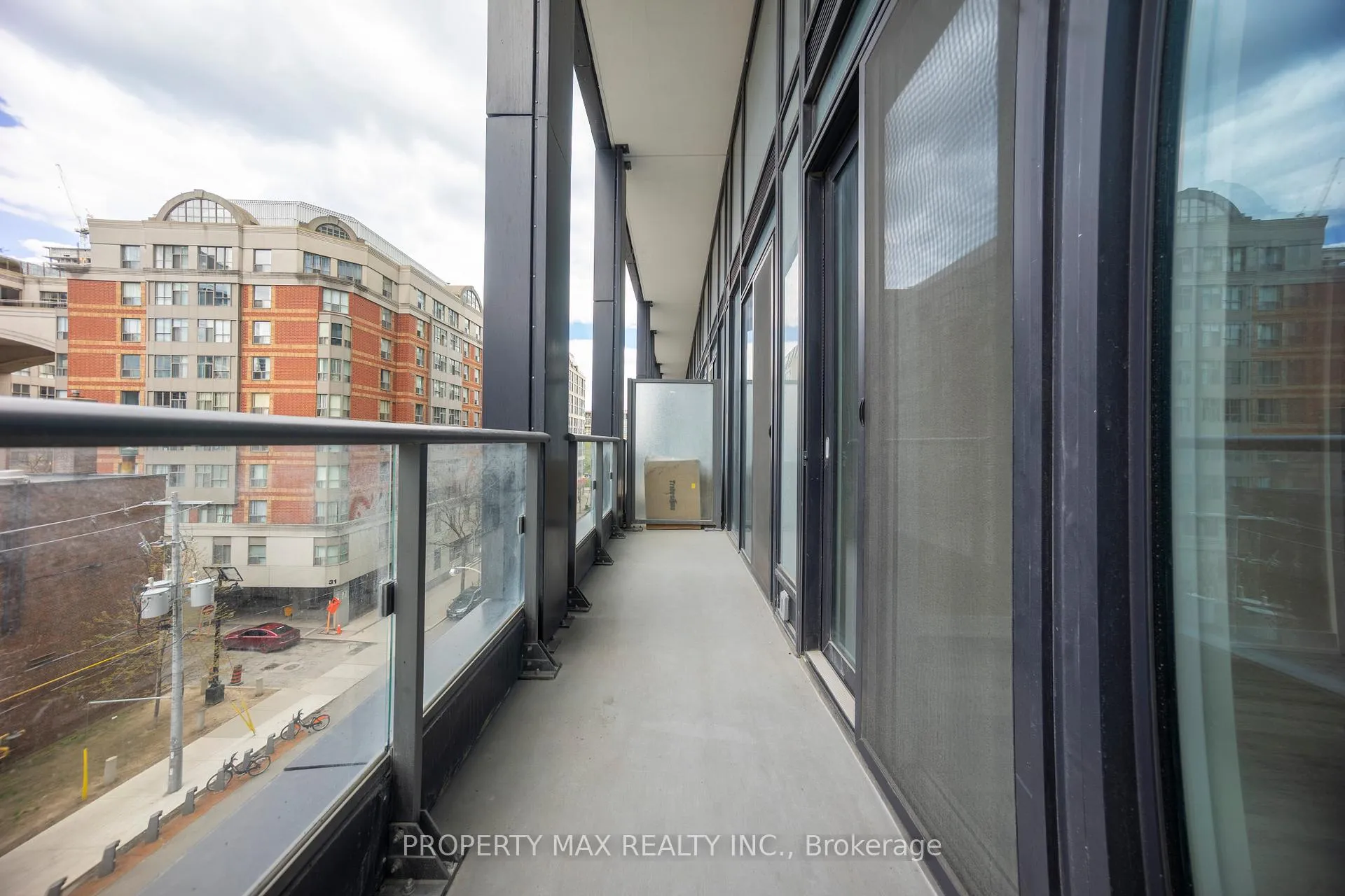 Photo 11 of Unit 403, 70 Princess Street, Toronto, Waterfront Communities — HOMEH