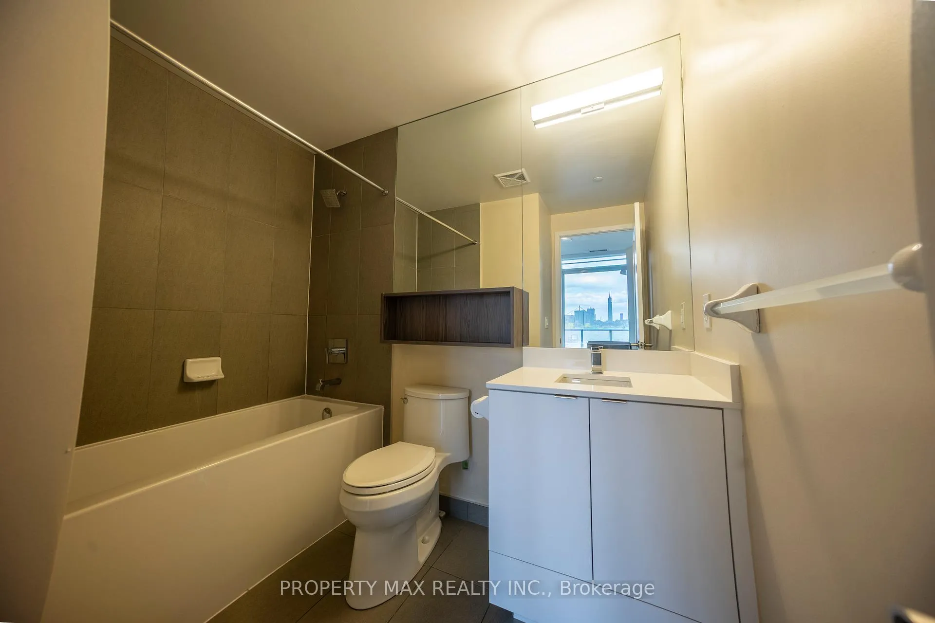 Photo 15 of Unit 403, 70 Princess Street, Toronto, Waterfront Communities — HOMEH