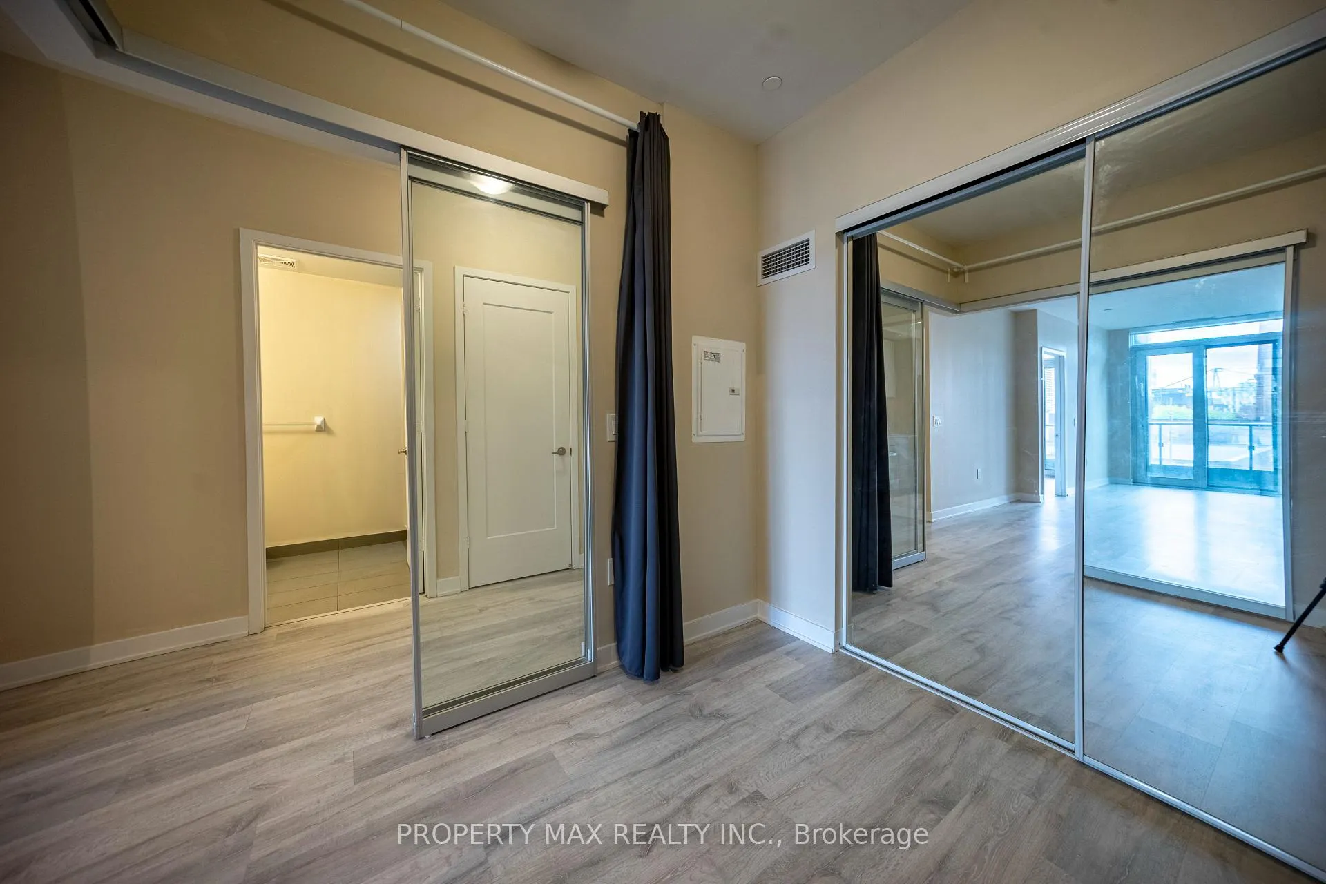 Photo 22 of Unit 403, 70 Princess Street, Toronto, Waterfront Communities — HOMEH