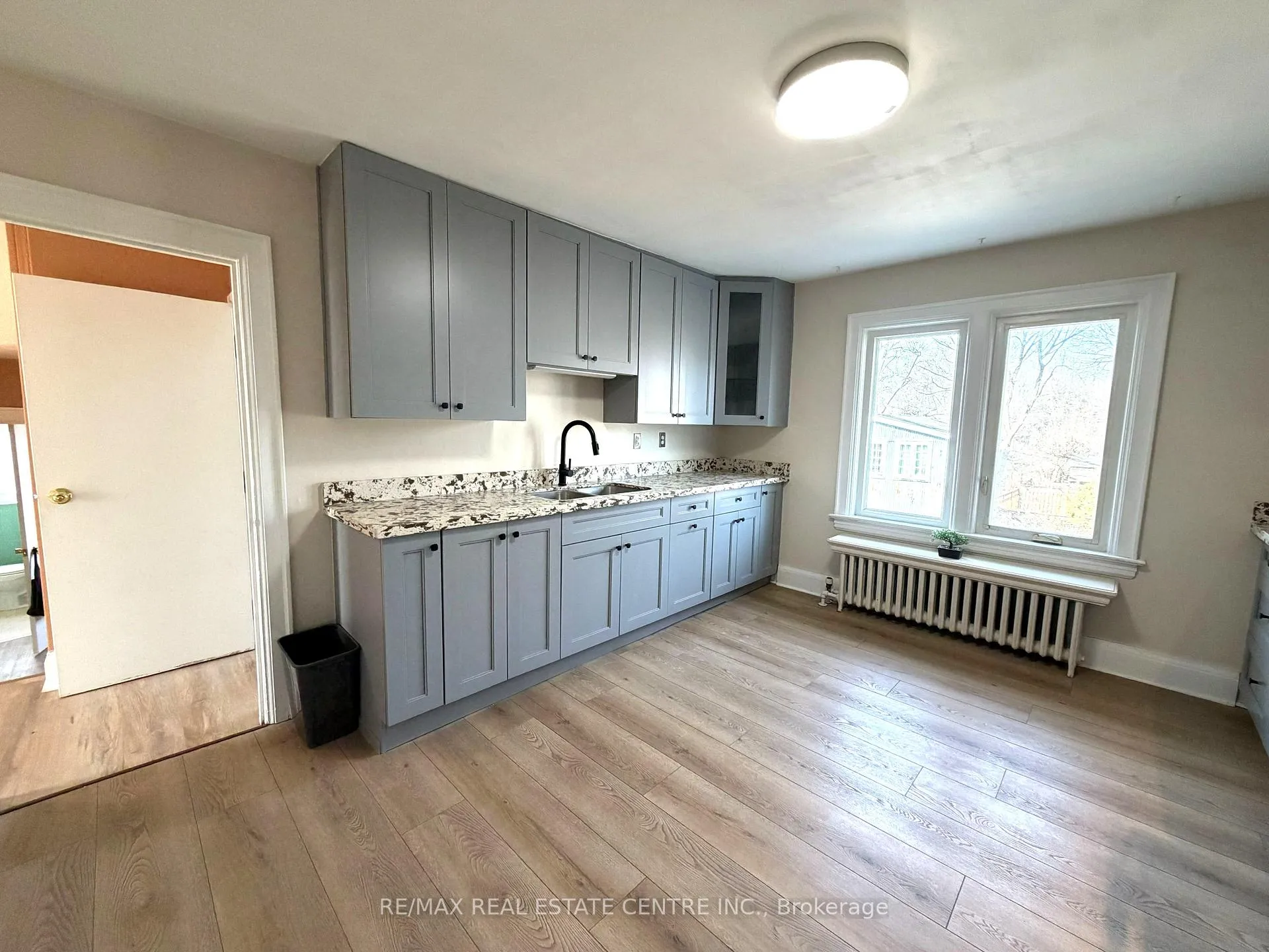 Photo 6 of 218 Weber Street E, Kitchener — HOMEH