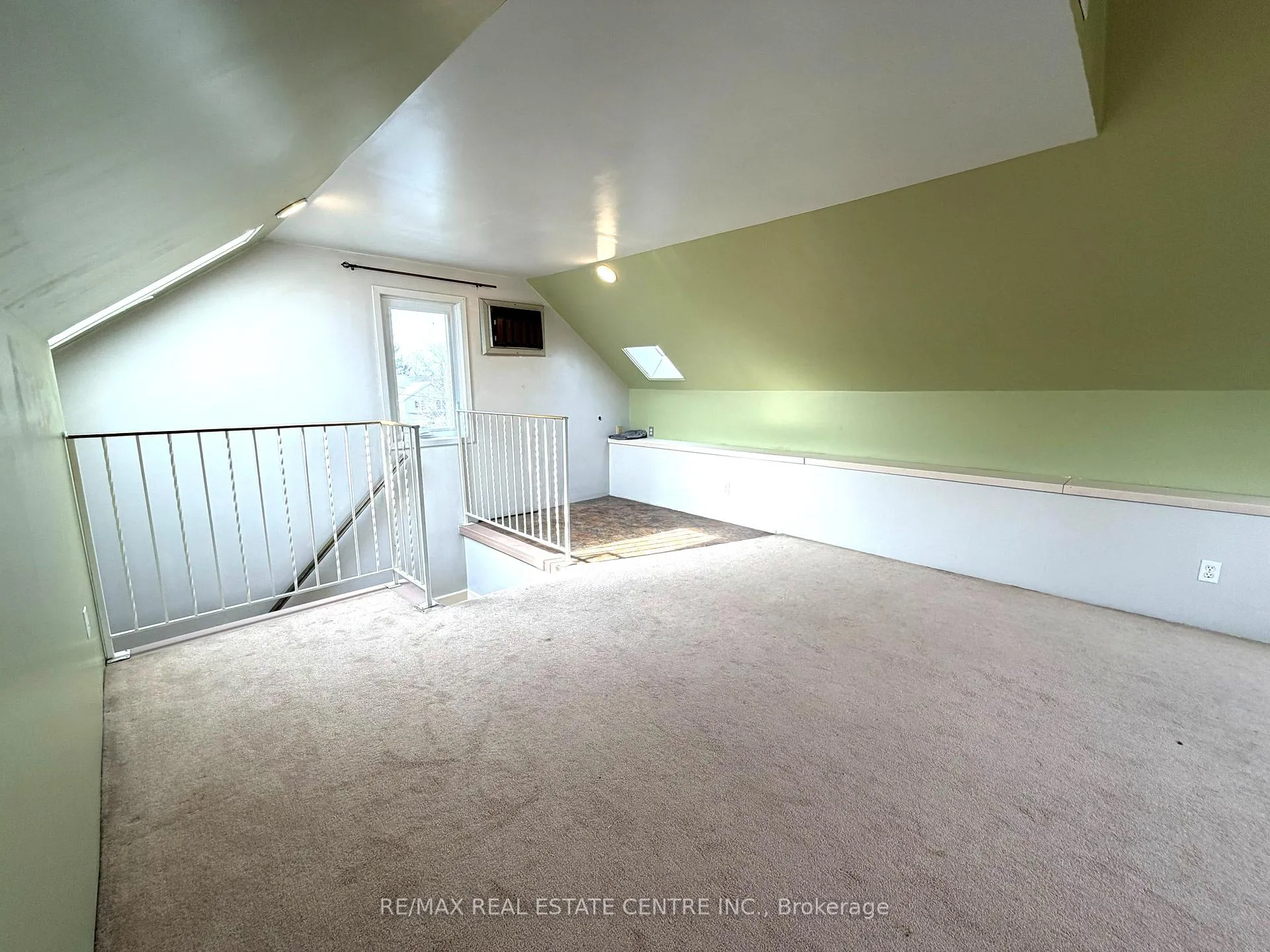 Photo 14 of 218 Weber Street E, Kitchener — HOMEH