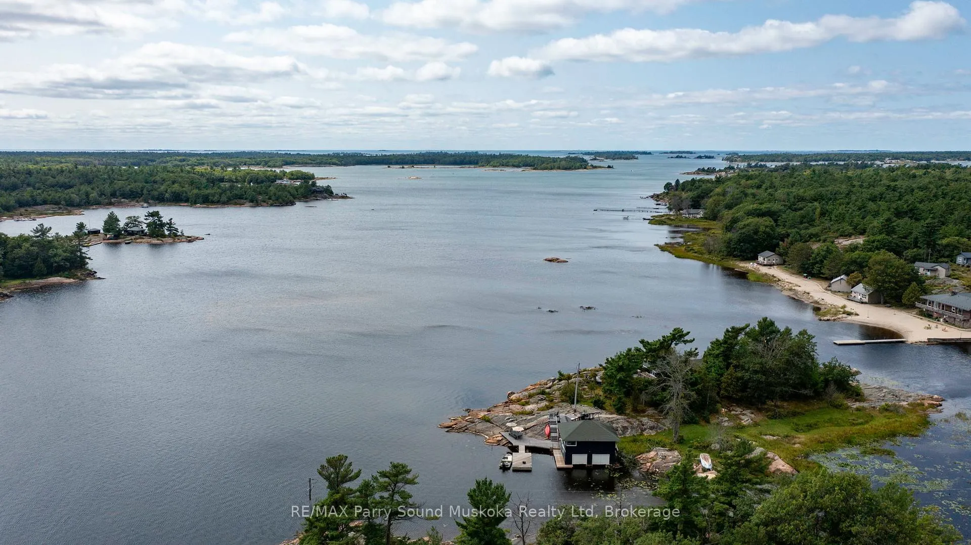 Photo 5 of 1 Island 271c, Carling — HOMEH