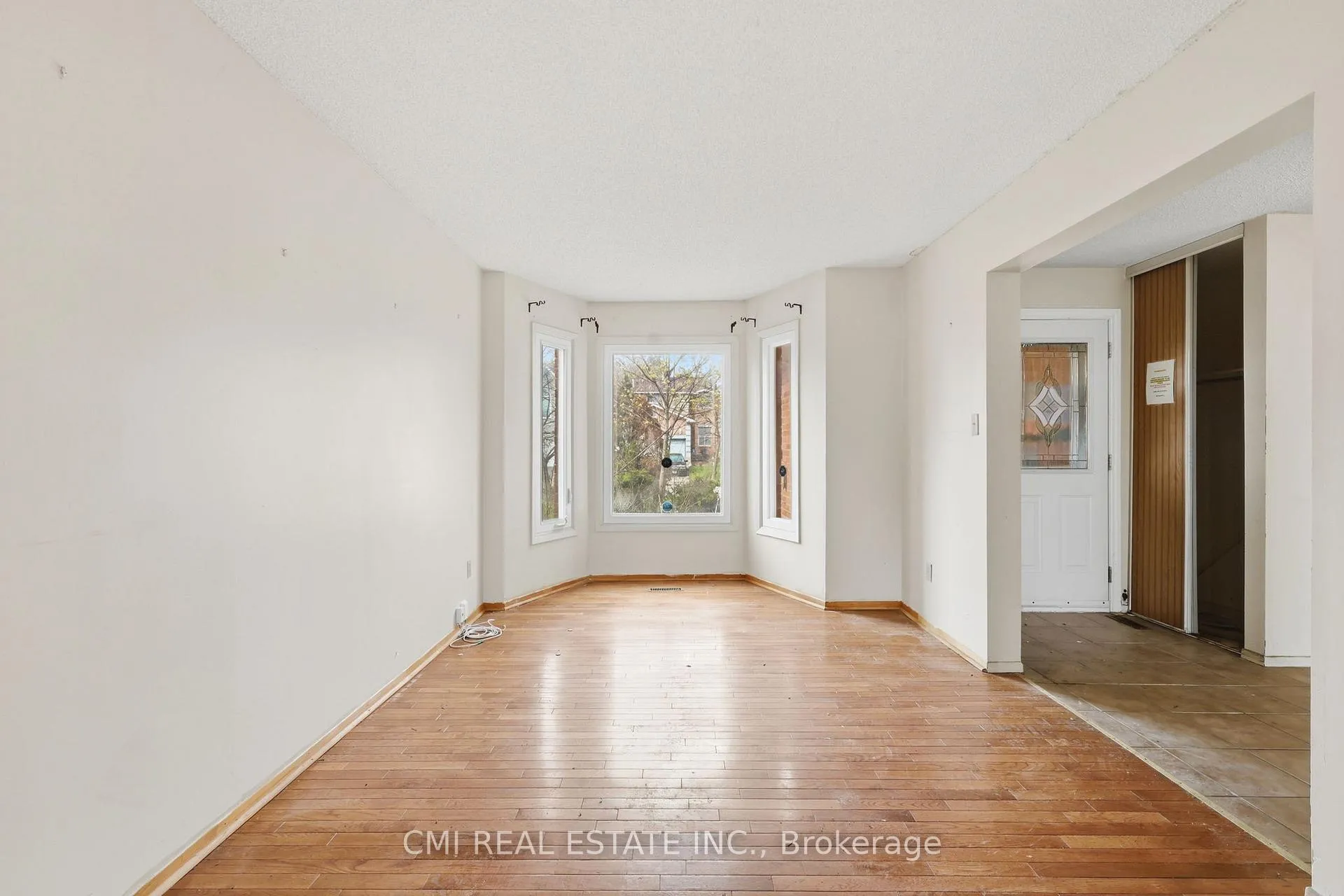 Photo 2 of 2275 Chapman Court, Pickering, Brock Ridge — HOMEH