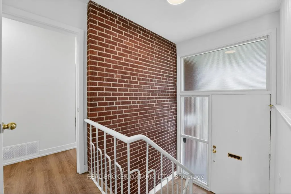 Photo 19 of 44 Mitre Place, Etobicoke, Kingsview Village-The Westway — HOMEH
