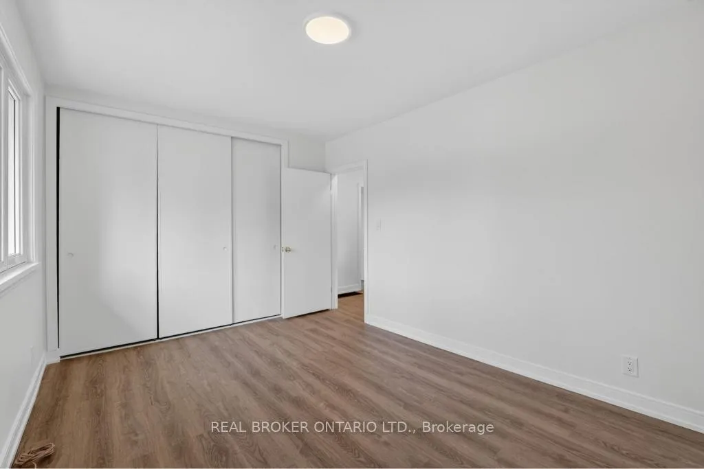 Photo 21 of 44 Mitre Place, Etobicoke, Kingsview Village-The Westway — HOMEH