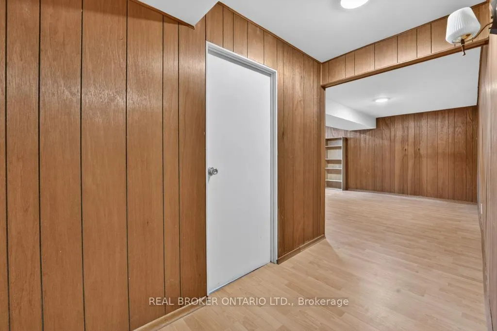 Photo 38 of 44 Mitre Place, Etobicoke, Kingsview Village-The Westway — HOMEH