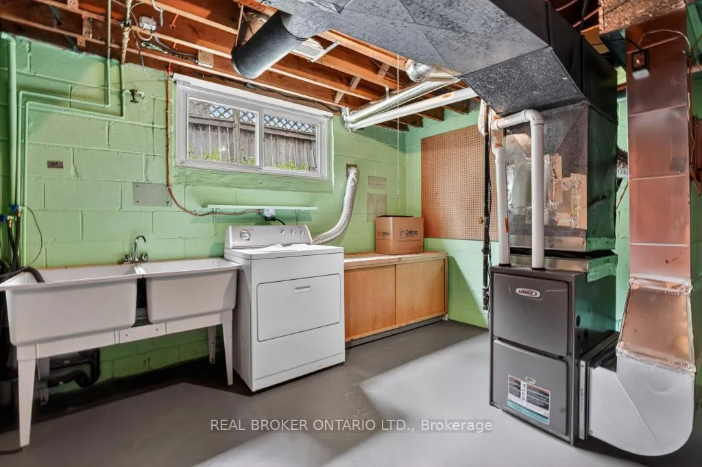 Photo 41 of 44 Mitre Place, Etobicoke, Kingsview Village-The Westway — HOMEH