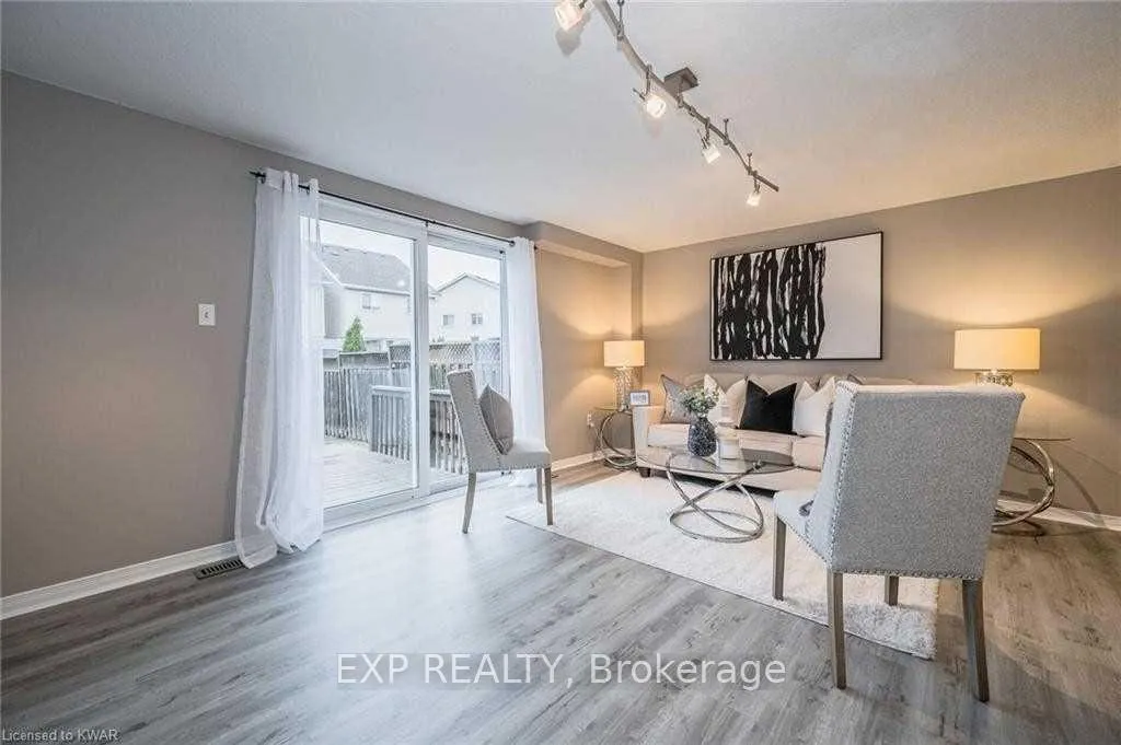 Photo 4 of 27 Max Becker Drive, Kitchener, Larentian West — HOMEH