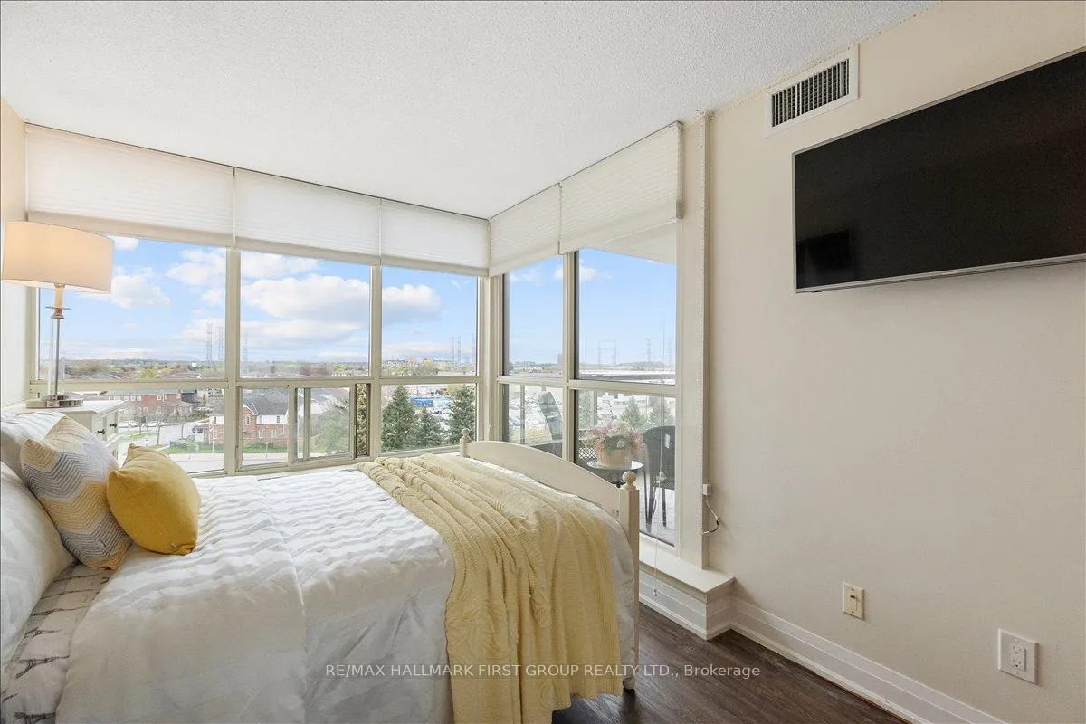 Photo 15 of Unit 630, 1880 Valley Farm Road, Pickering, Town Centre — HOMEH