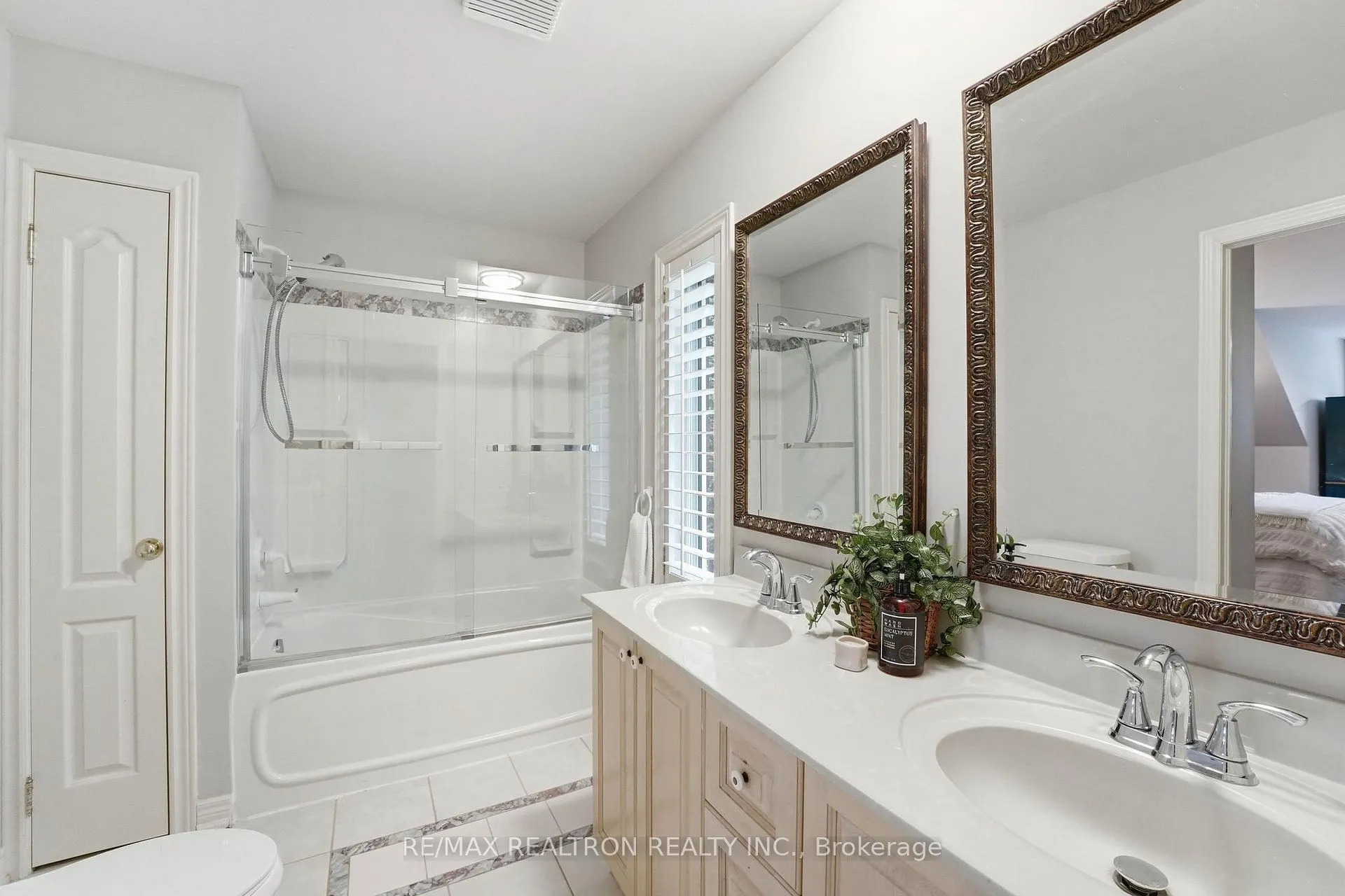 Photo 30 of 4 Lenarthur Court, Aurora, Hills of St Andrew — HOMEH