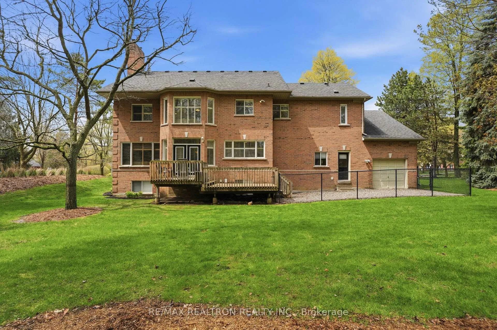 Photo 39 of 4 Lenarthur Court, Aurora, Hills of St Andrew — HOMEH