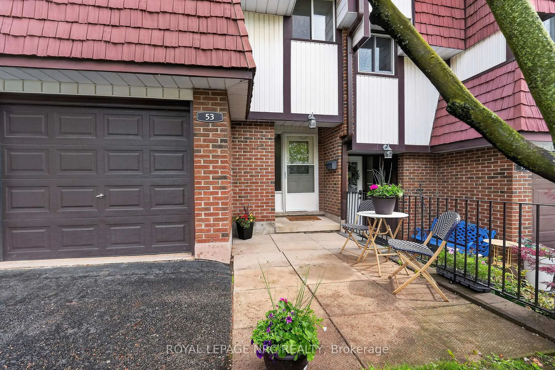 Photo 4 of 53 Larraine Avenue, Hamilton, Dundas — HOMEH