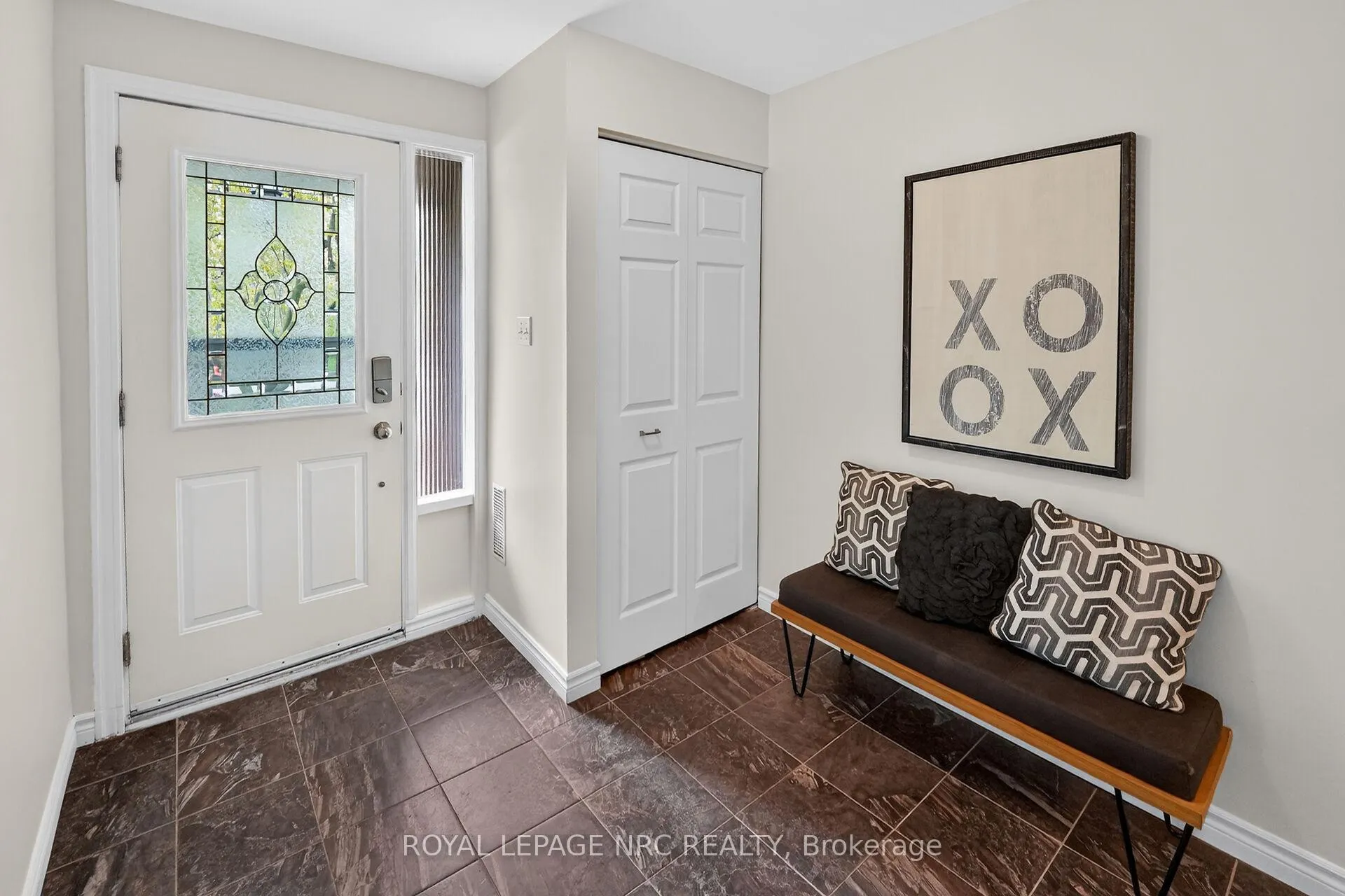 Photo 6 of 53 Larraine Avenue, Hamilton, Dundas — HOMEH