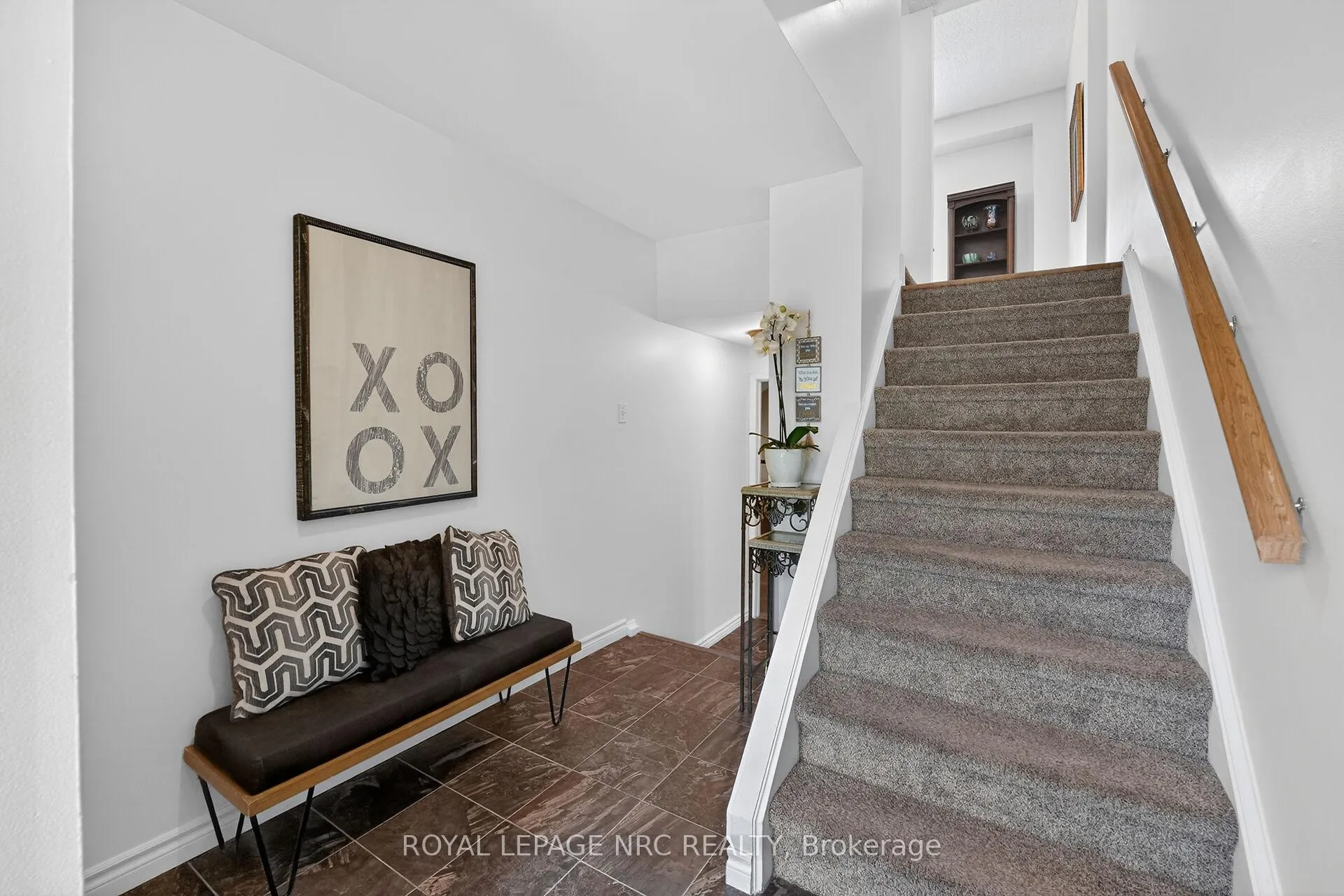 Photo 7 of 53 Larraine Avenue, Hamilton, Dundas — HOMEH