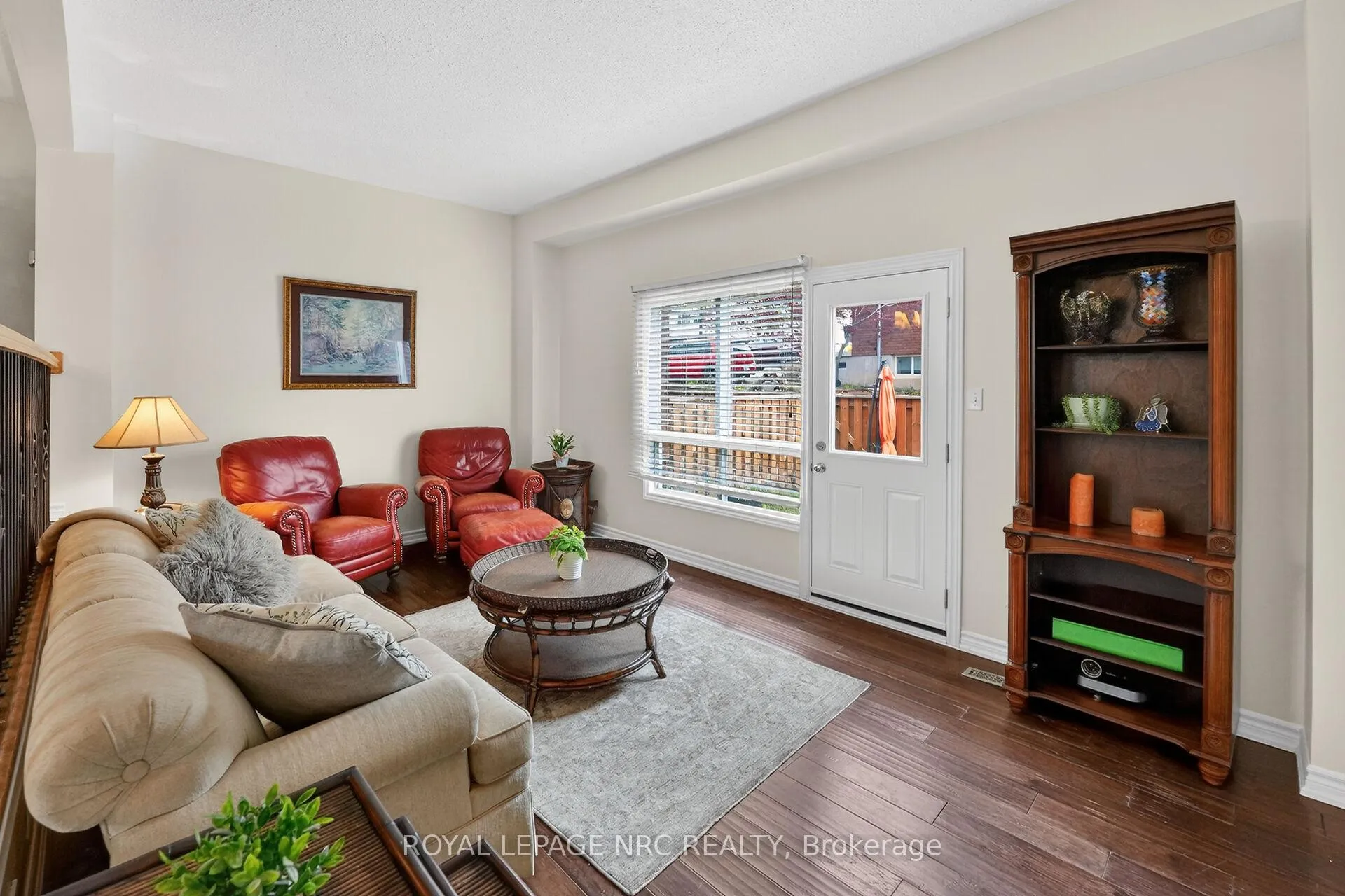 Photo 10 of 53 Larraine Avenue, Hamilton, Dundas — HOMEH