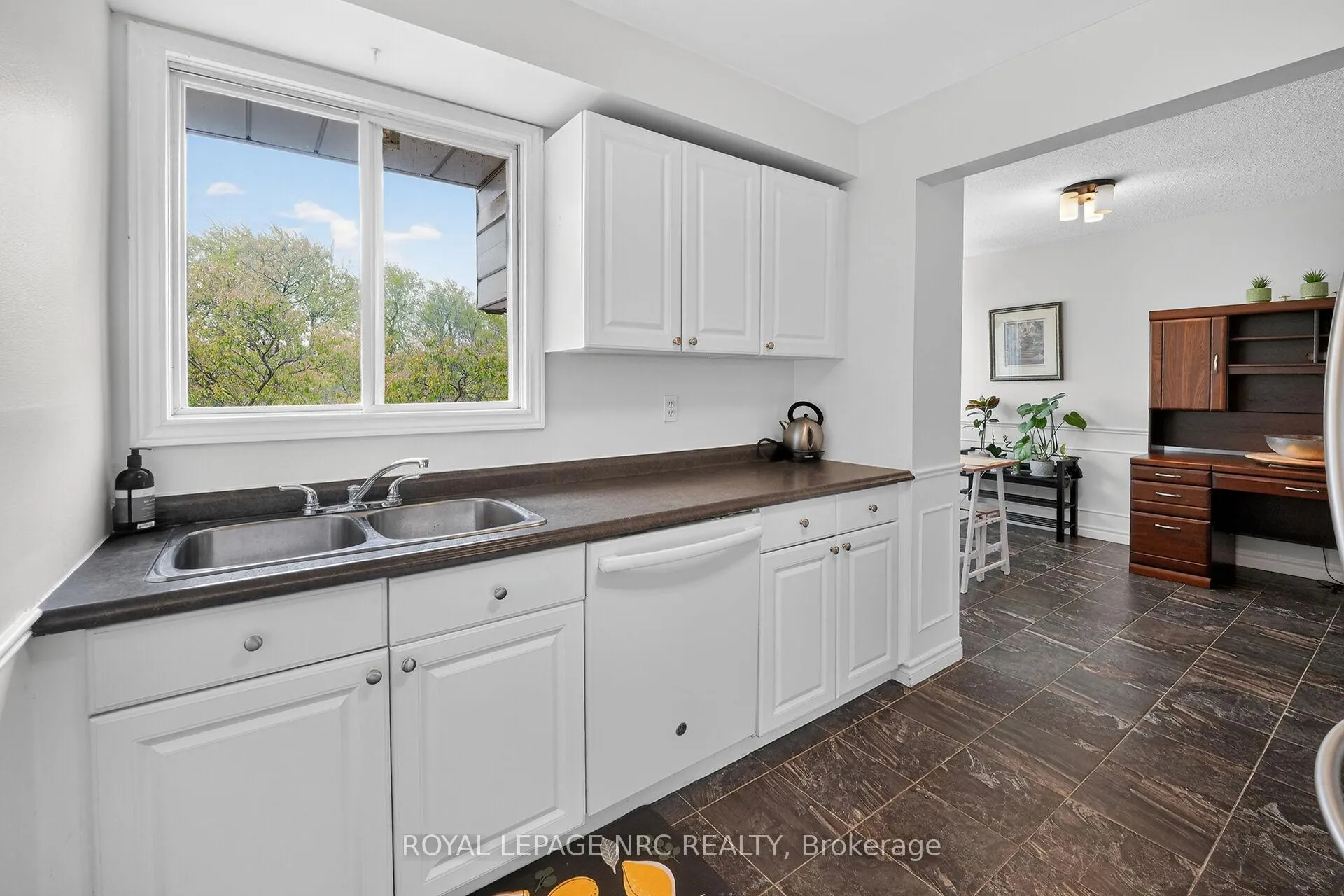 Photo 16 of 53 Larraine Avenue, Hamilton, Dundas — HOMEH