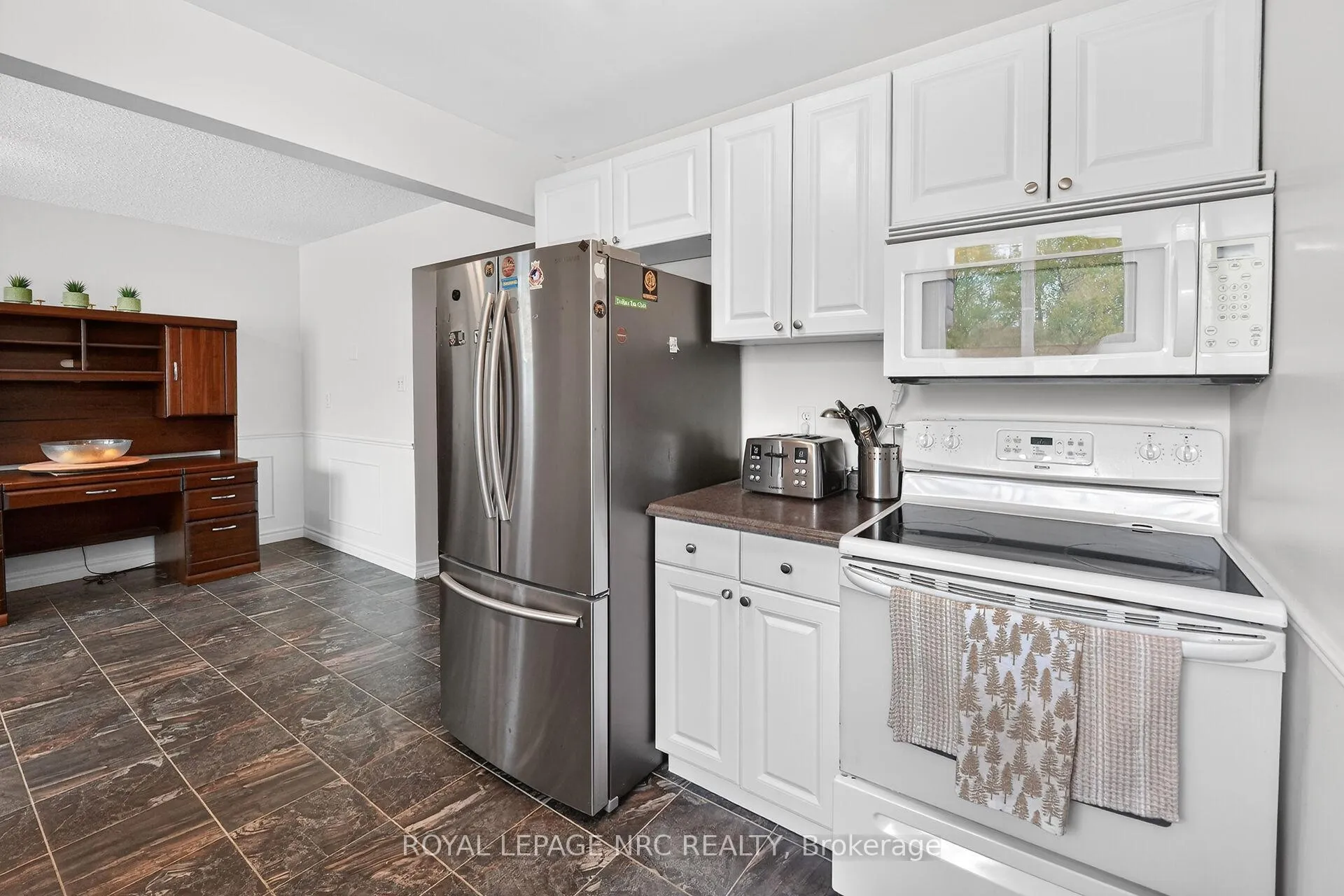 Photo 17 of 53 Larraine Avenue, Hamilton, Dundas — HOMEH