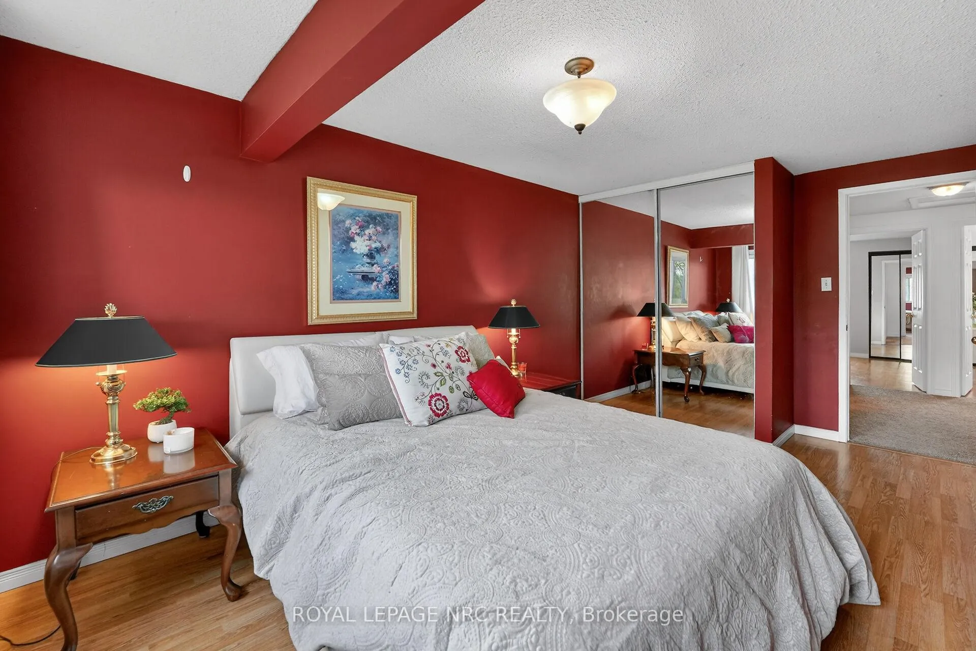Photo 21 of 53 Larraine Avenue, Hamilton, Dundas — HOMEH
