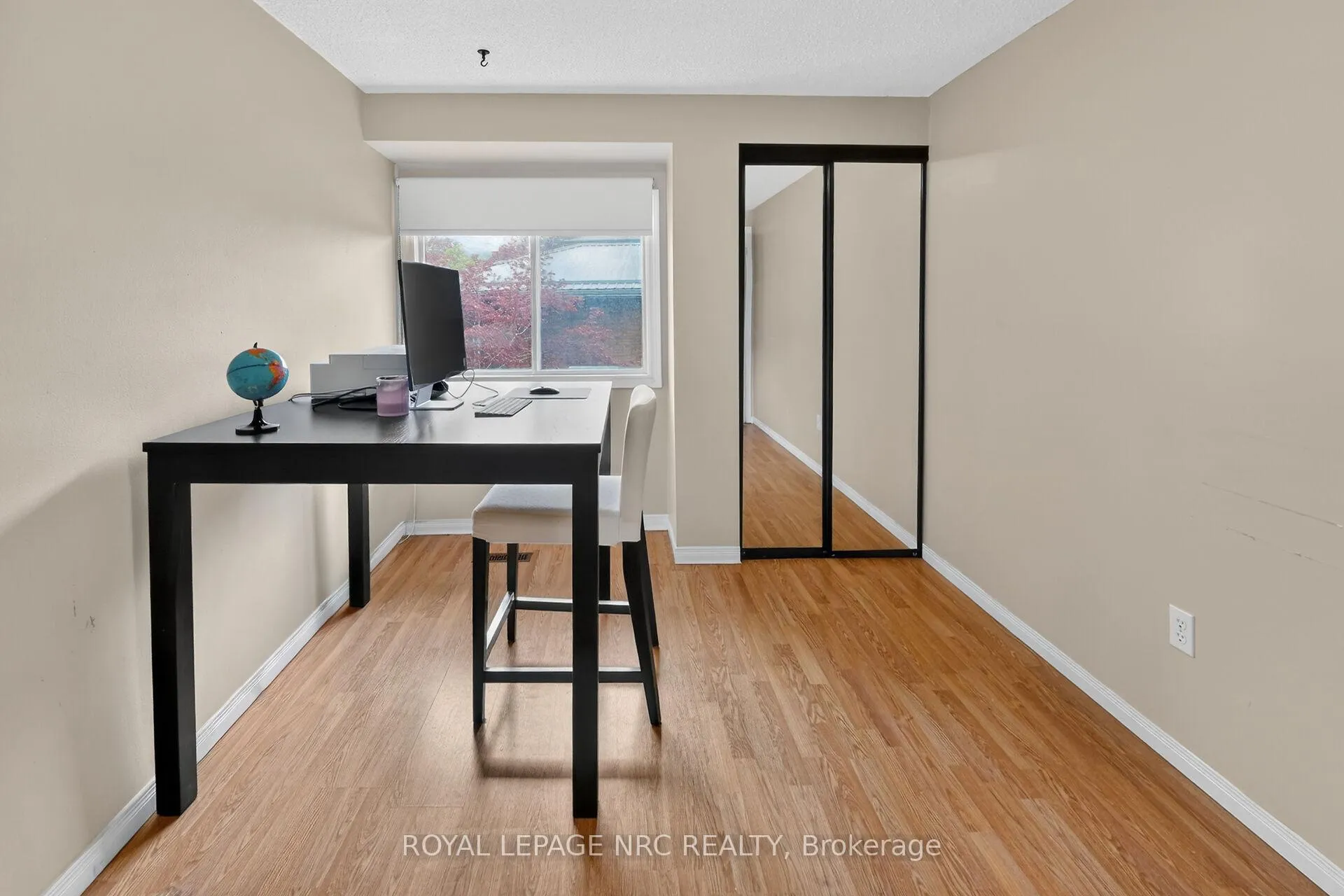 Photo 27 of 53 Larraine Avenue, Hamilton, Dundas — HOMEH
