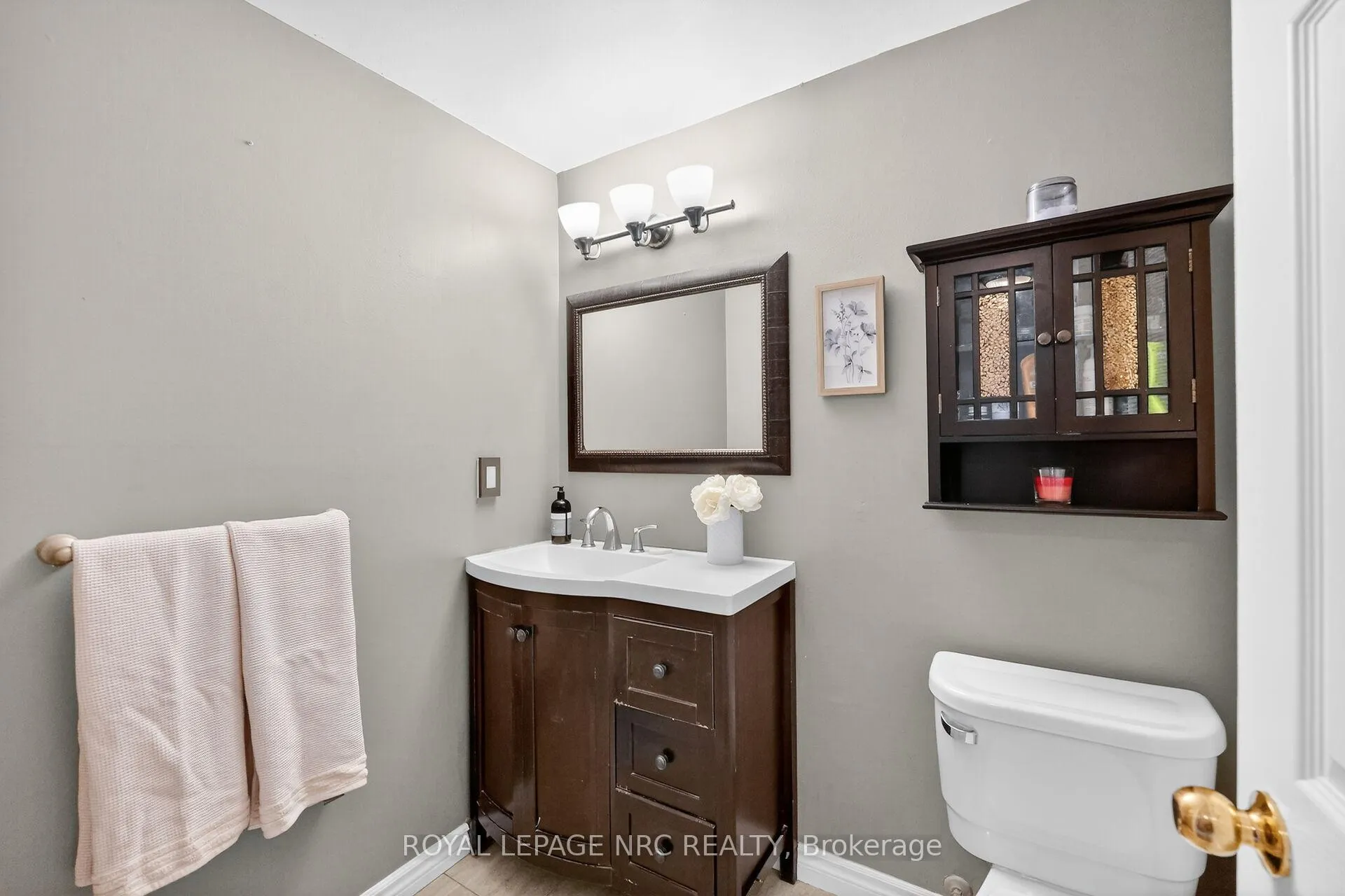 Photo 29 of 53 Larraine Avenue, Hamilton, Dundas — HOMEH