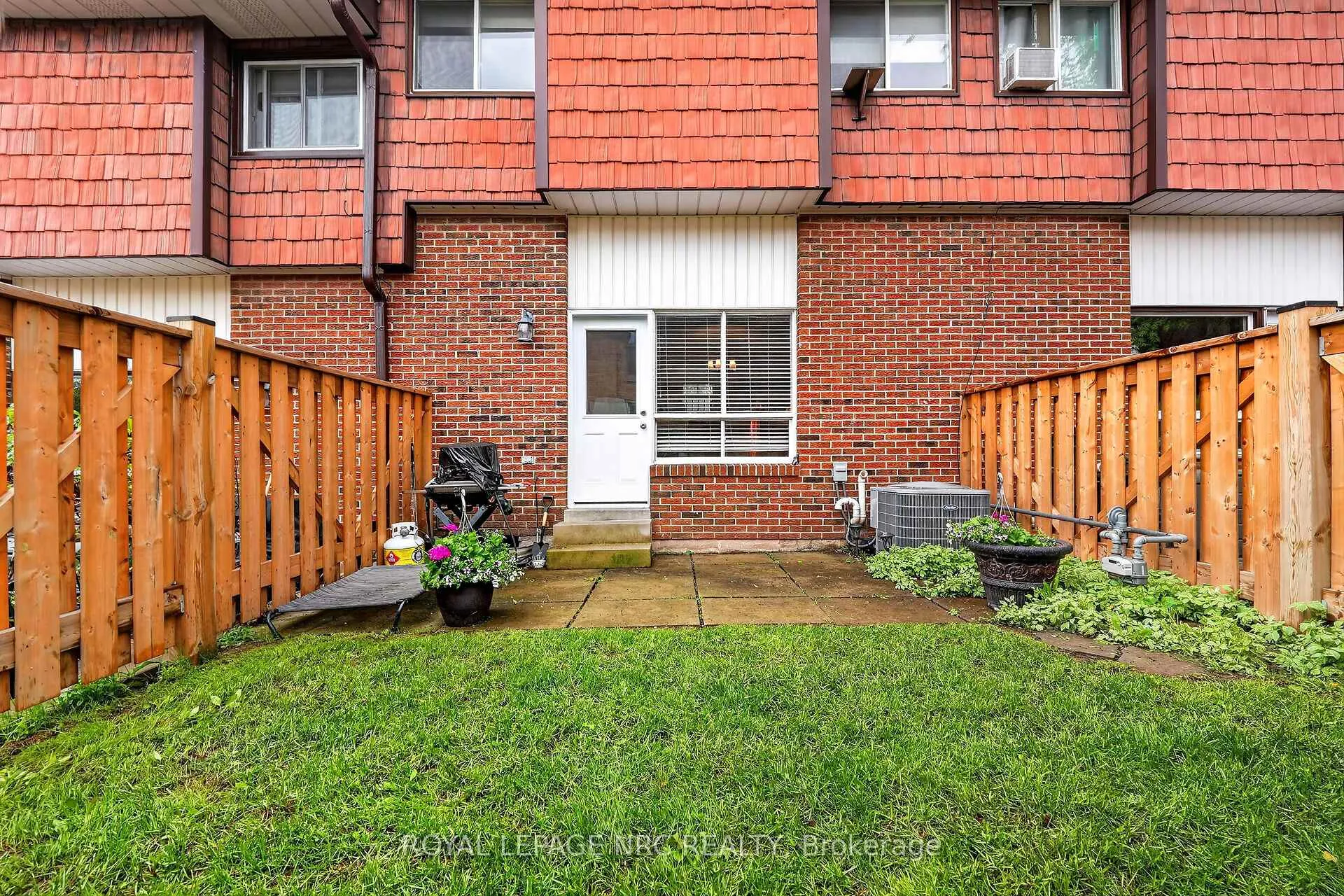 Photo 35 of 53 Larraine Avenue, Hamilton, Dundas — HOMEH