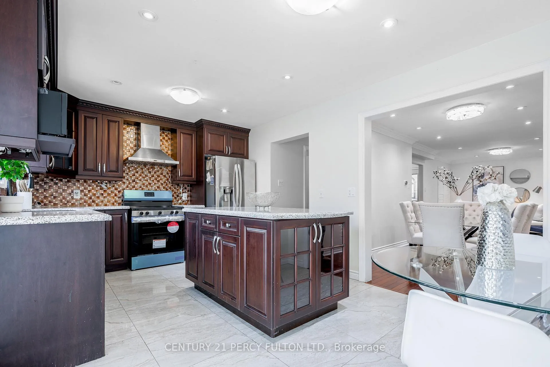 Photo 15 of 161 Sophia Road, Markham, Middlefield — HOMEH