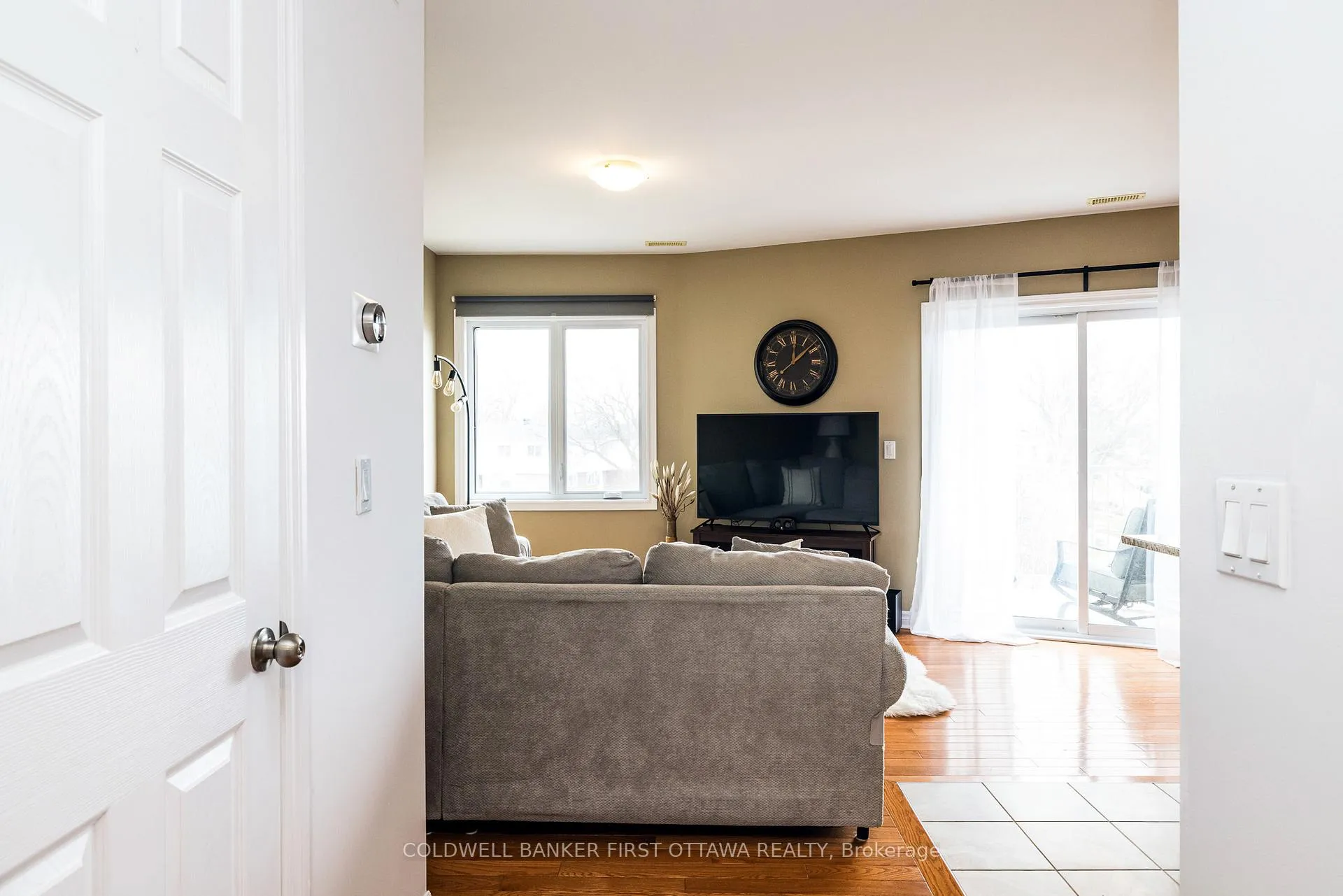 Photo 4 of Unit 6, 1210 Mcwatters Road, Ottawa, Queensway Terrace South/Ridgeview — HOMEH