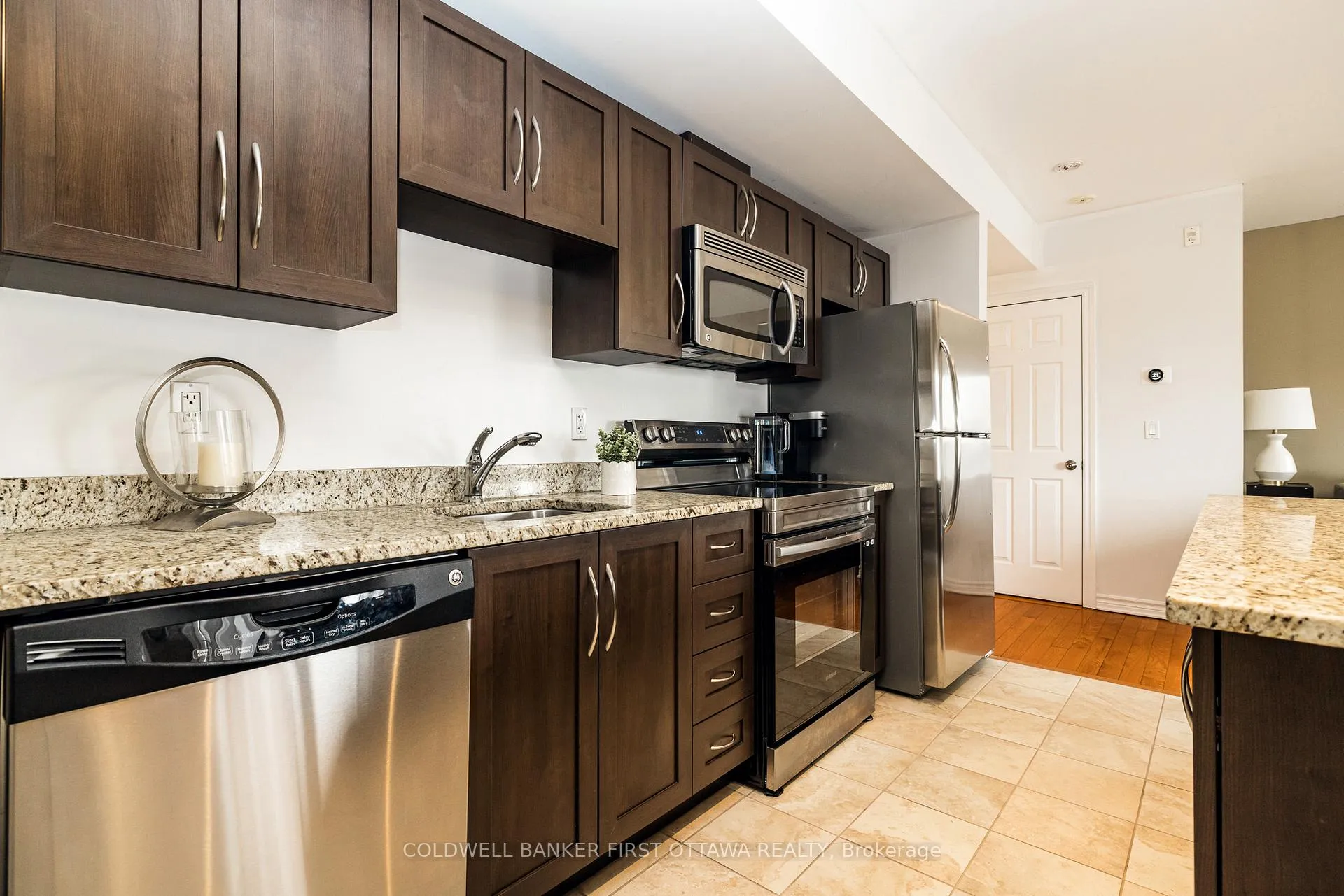 Photo 10 of Unit 6, 1210 Mcwatters Road, Ottawa, Queensway Terrace South/Ridgeview — HOMEH
